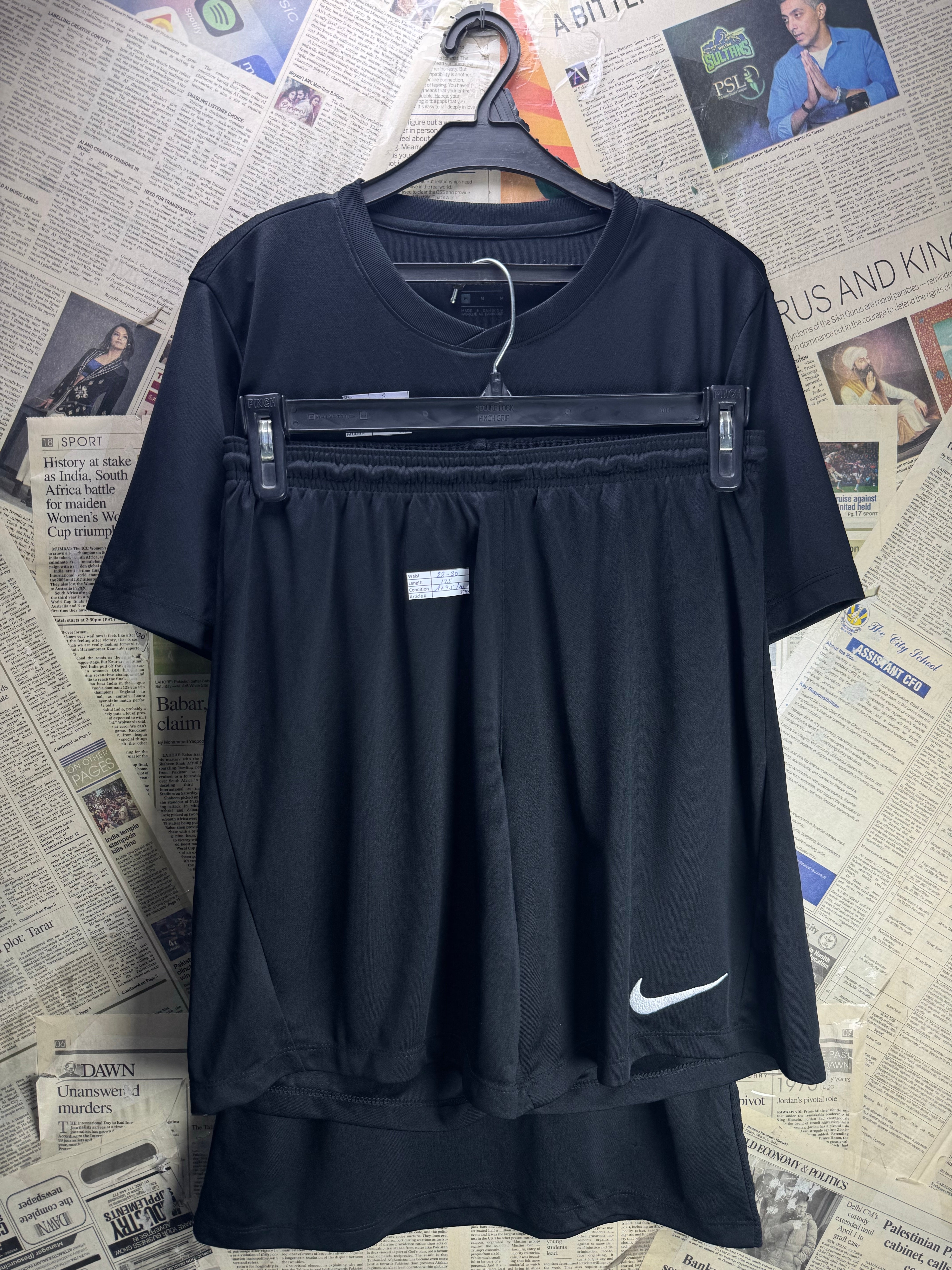 N*ke® Small | Chest: 19.5" | Black | Sports Track Suit | Polyester | 5316 - Genuine Maal
