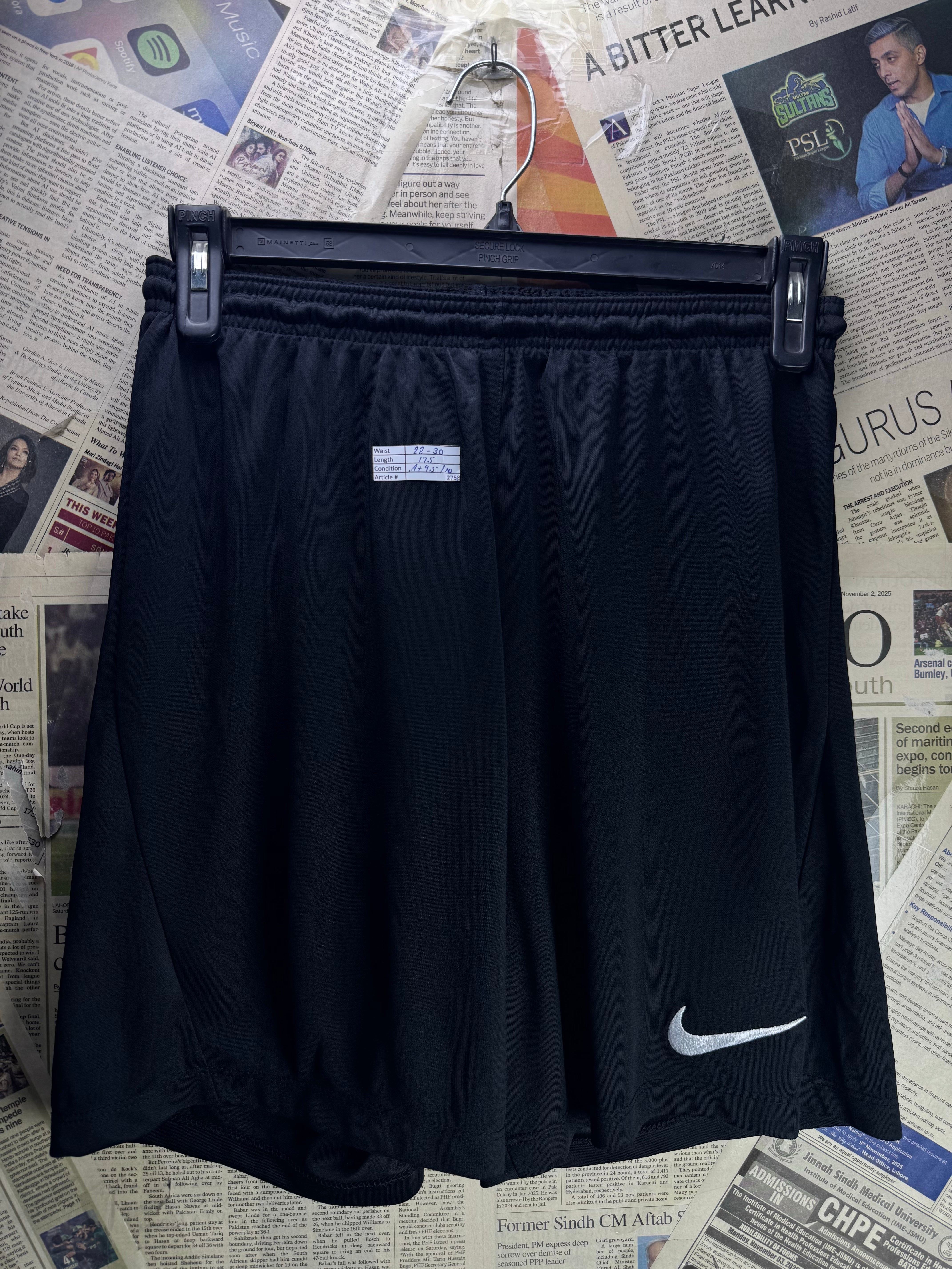 N*ke® Small | Chest: 19.5" | Black | Sports Track Suit | Polyester | 5316 - Genuine Maal