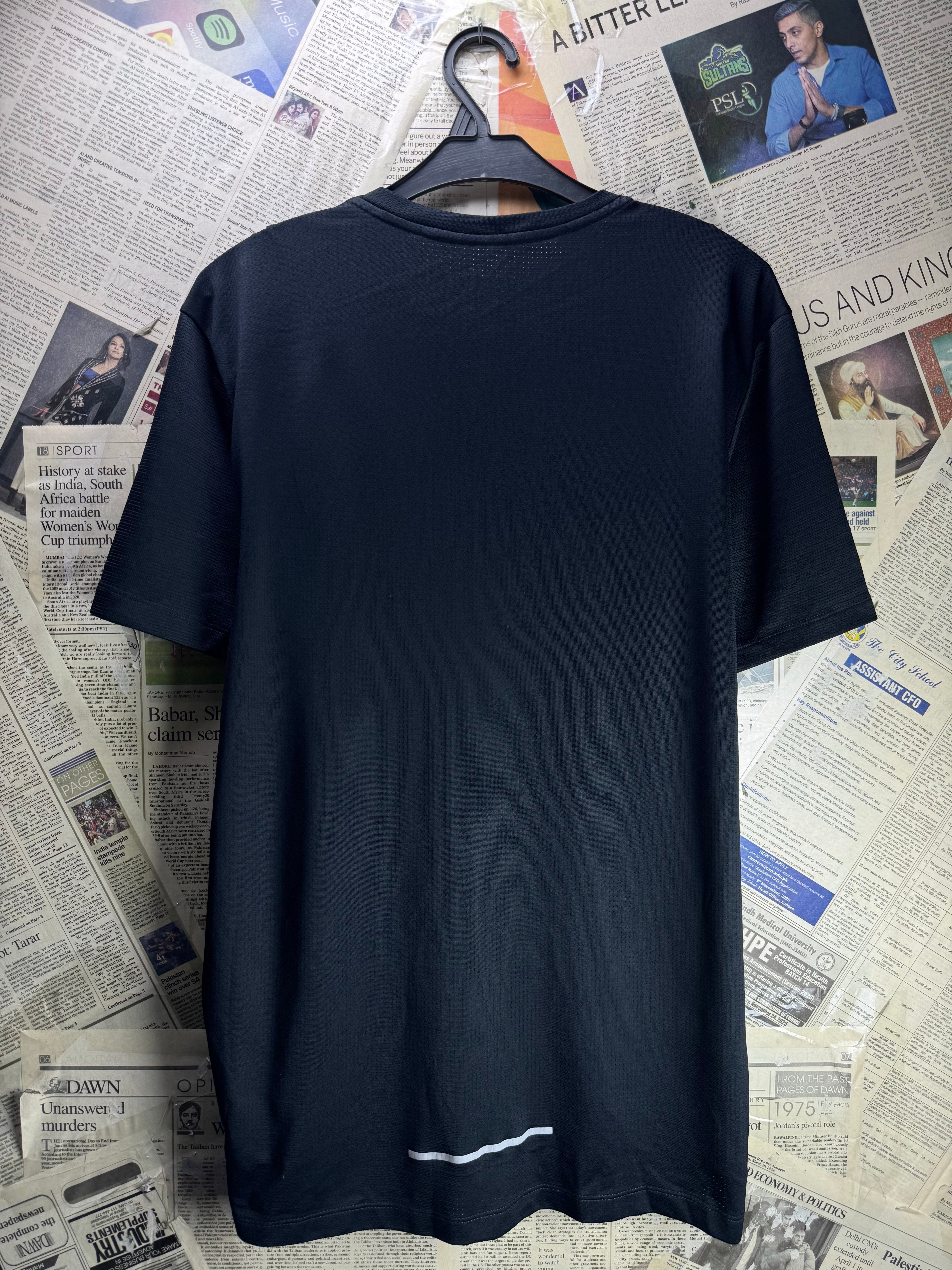 N*ke® Small | Chest: 20.5" | Black | Sports T-Shirt | Polyester | 4936 - Genuine Maal