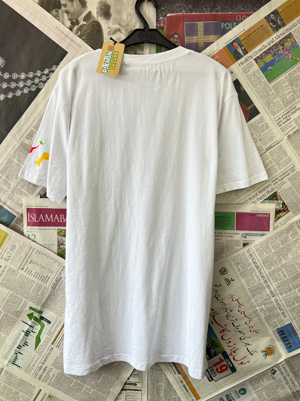 PIKMIN® White | Small | Chest: 21" | T119 - Genuine Maal