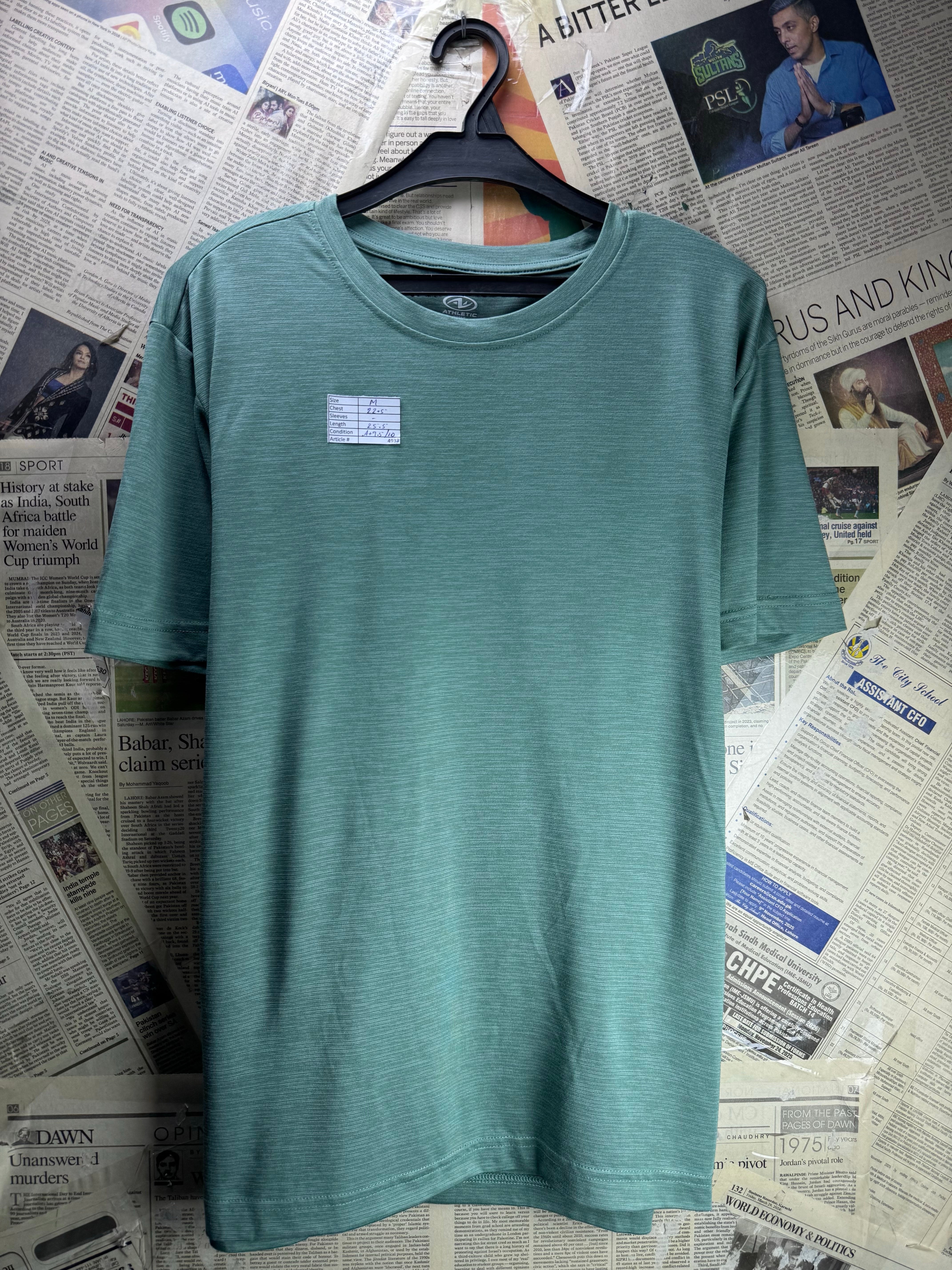 Athletic Works® Medium | Chest: 22.5" | Green | Sports T-Shirts | Polyester | 4933