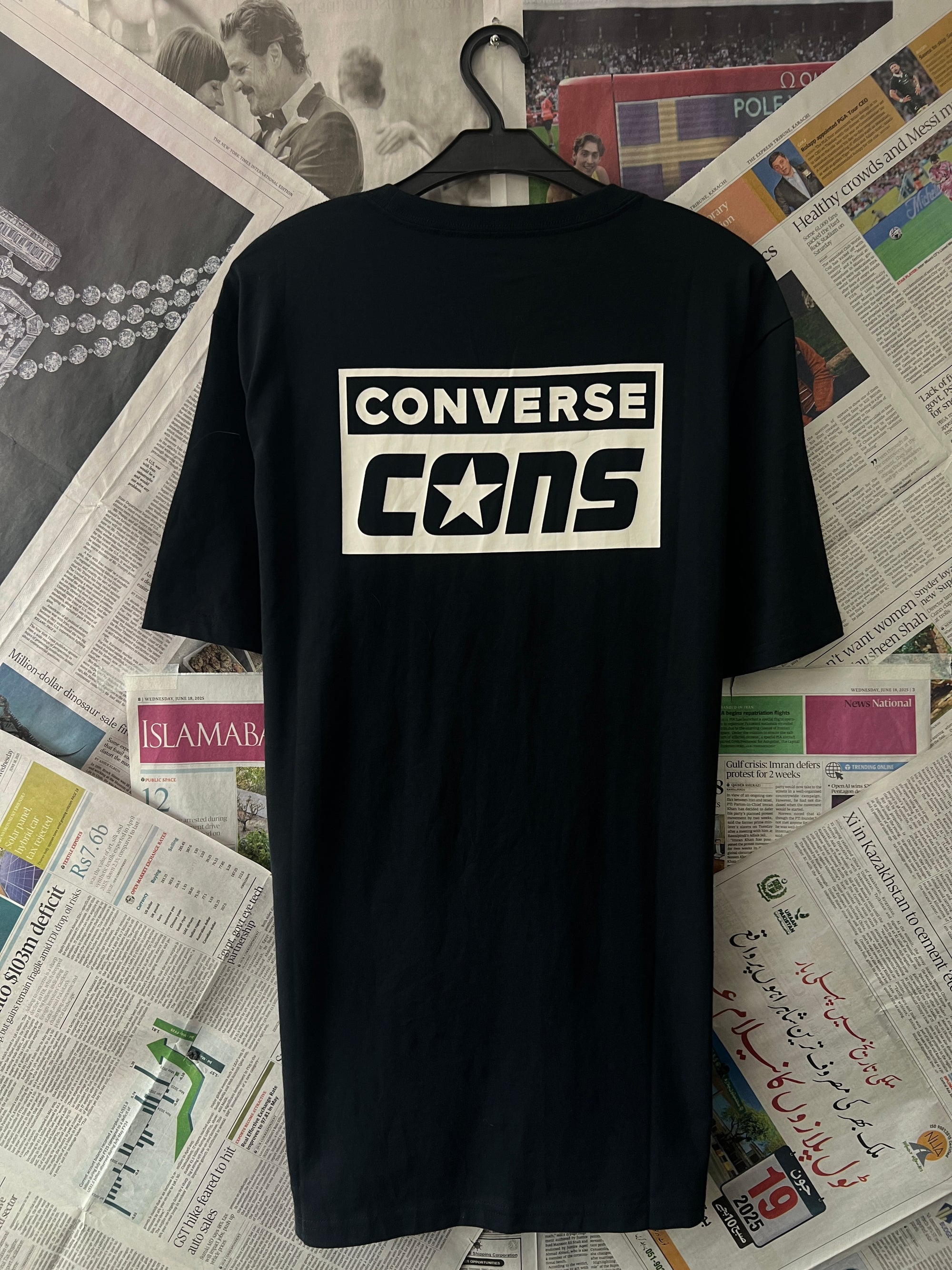 CONVERSE® Black | Medium | Chest: 21.5" | T122 - Genuine Maal