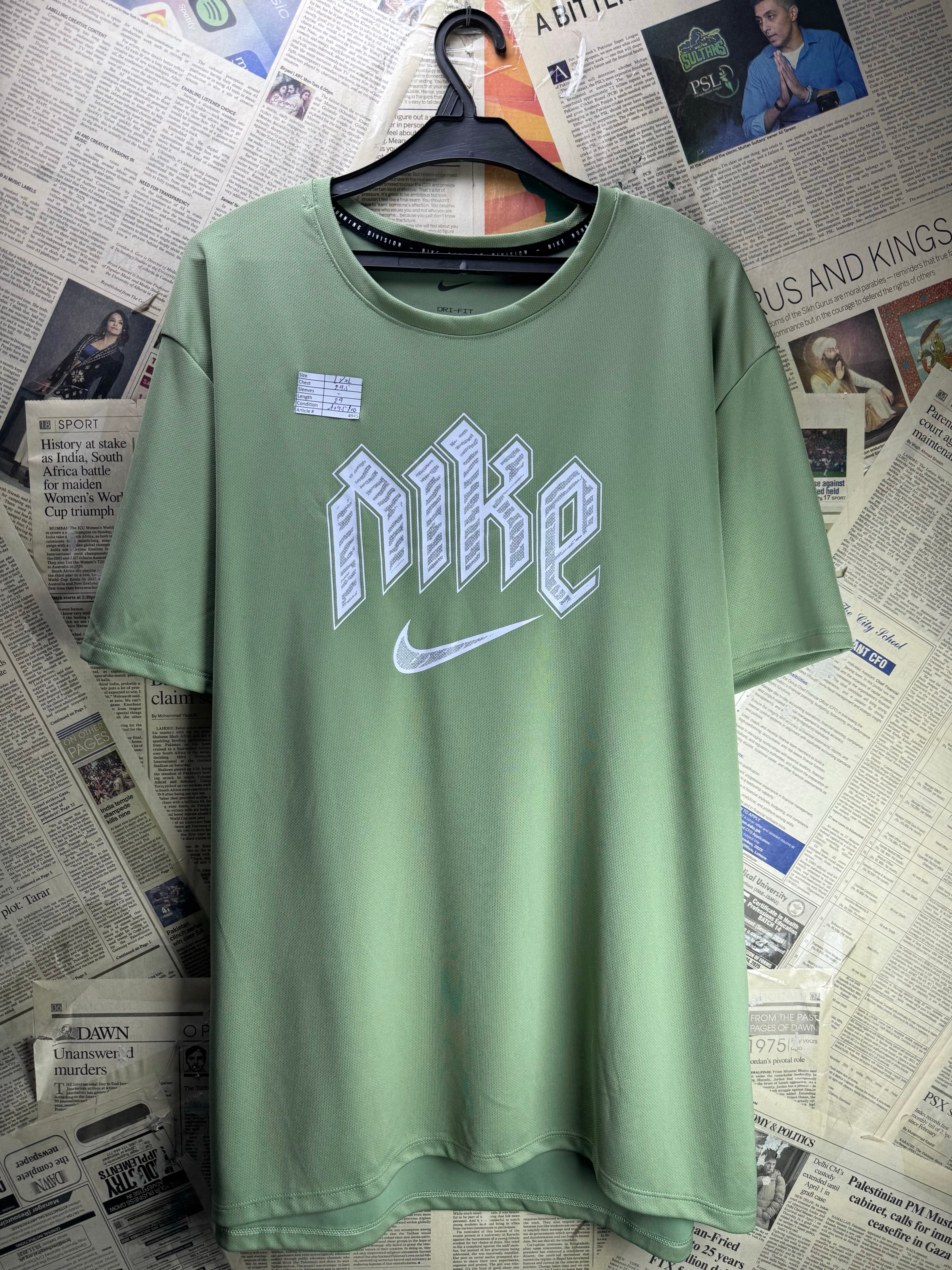 N*ke® L/XL | Chest: 24.5" | Green | Sports T-Shirt | Polyester | 4954