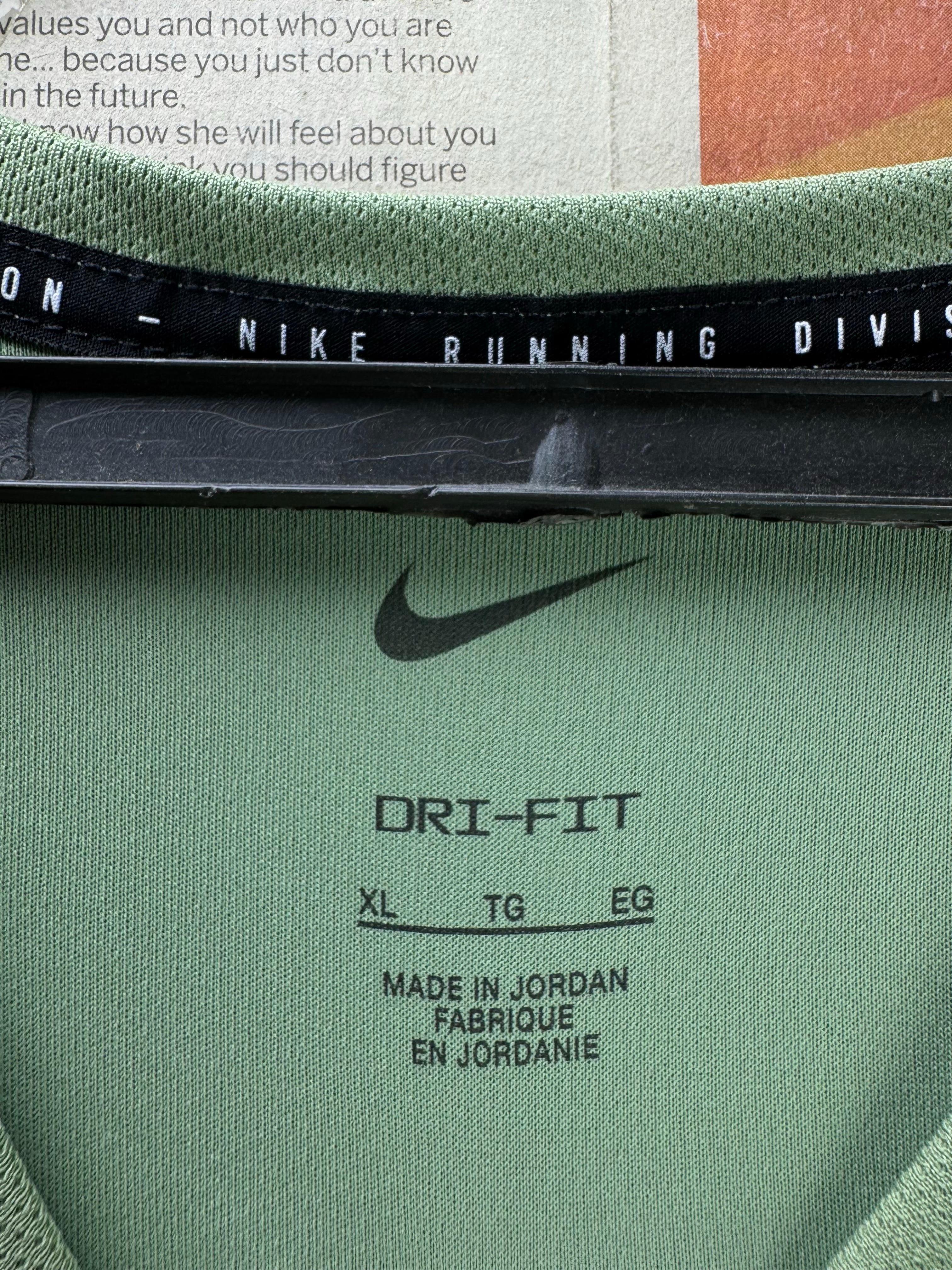 N*ke® L/XL | Chest: 24.5" | Green | Sports T-Shirt | Polyester | 4945 - Genuine Maal