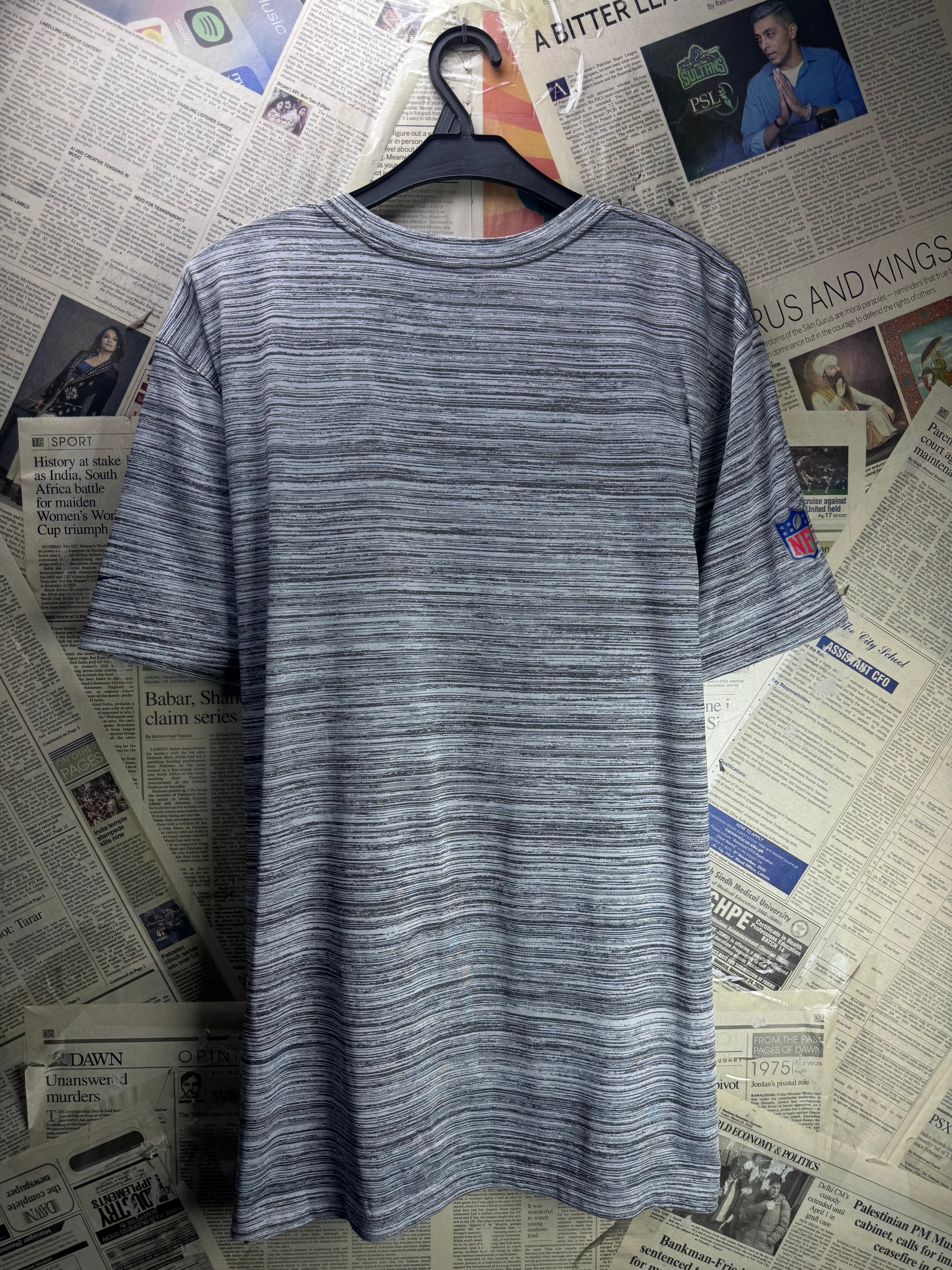 N*ke® Large | Chest: 23" | Grey | Sports NFL T-Shirt | Polyester | 4955 - Genuine Maal
