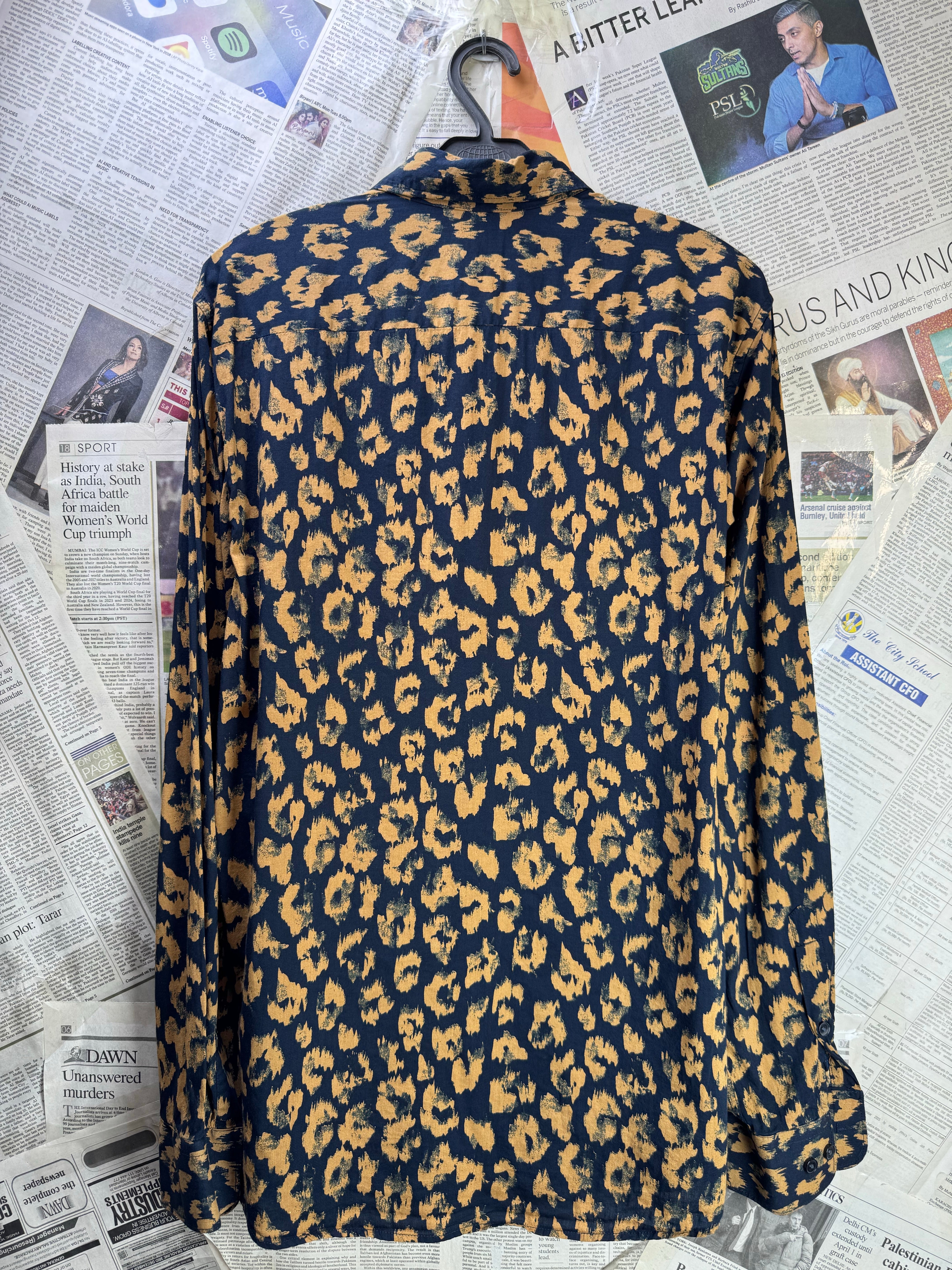 H&M® Small | Chest: 21" | Printed | Shirt | Cotton - Viscose | 4164 - Genuine Maal
