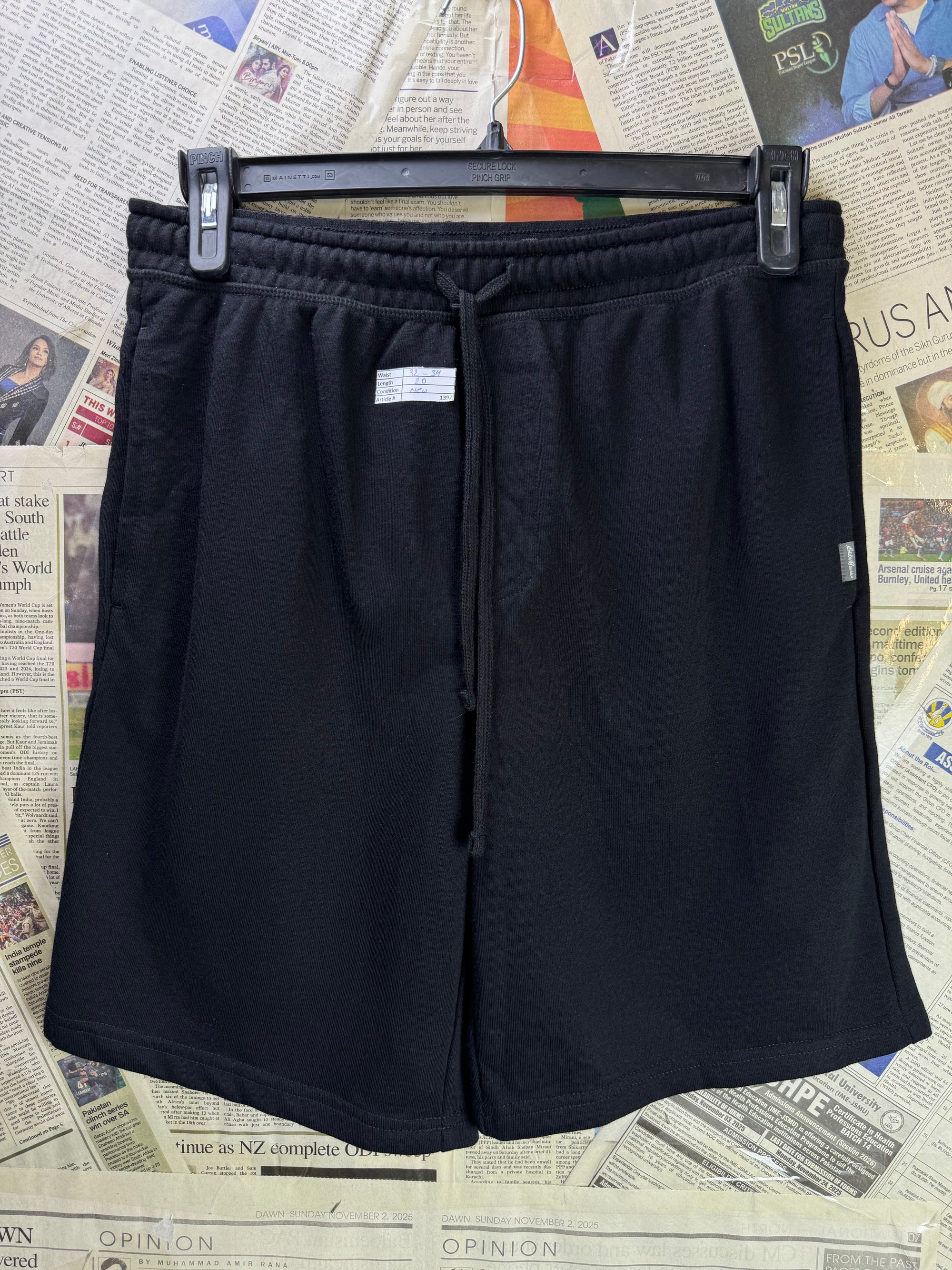 Eddie Bauer® Waist: 32" to 34" | Black | Shorts | Cotton - Poly | 1392 - Genuine Maal