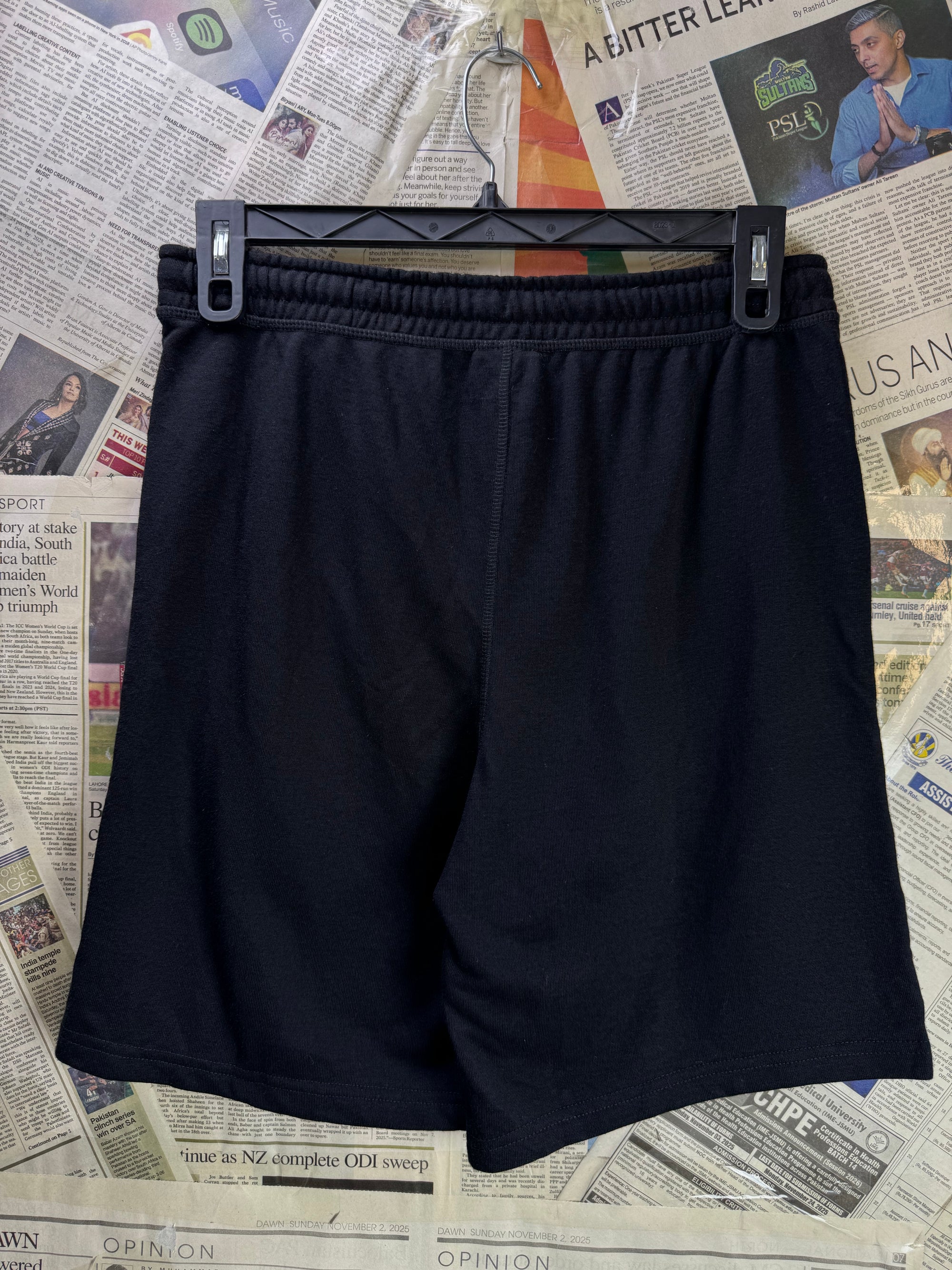 Eddie Bauer® Waist: 32" to 34" | Black | Shorts | Cotton - Poly | 1392 - Genuine Maal