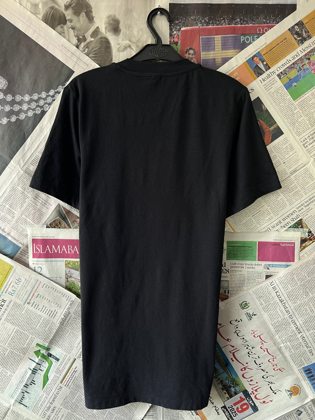 ADIDAS® Black | Small | Chest: 20" | T161 - Genuine Maal