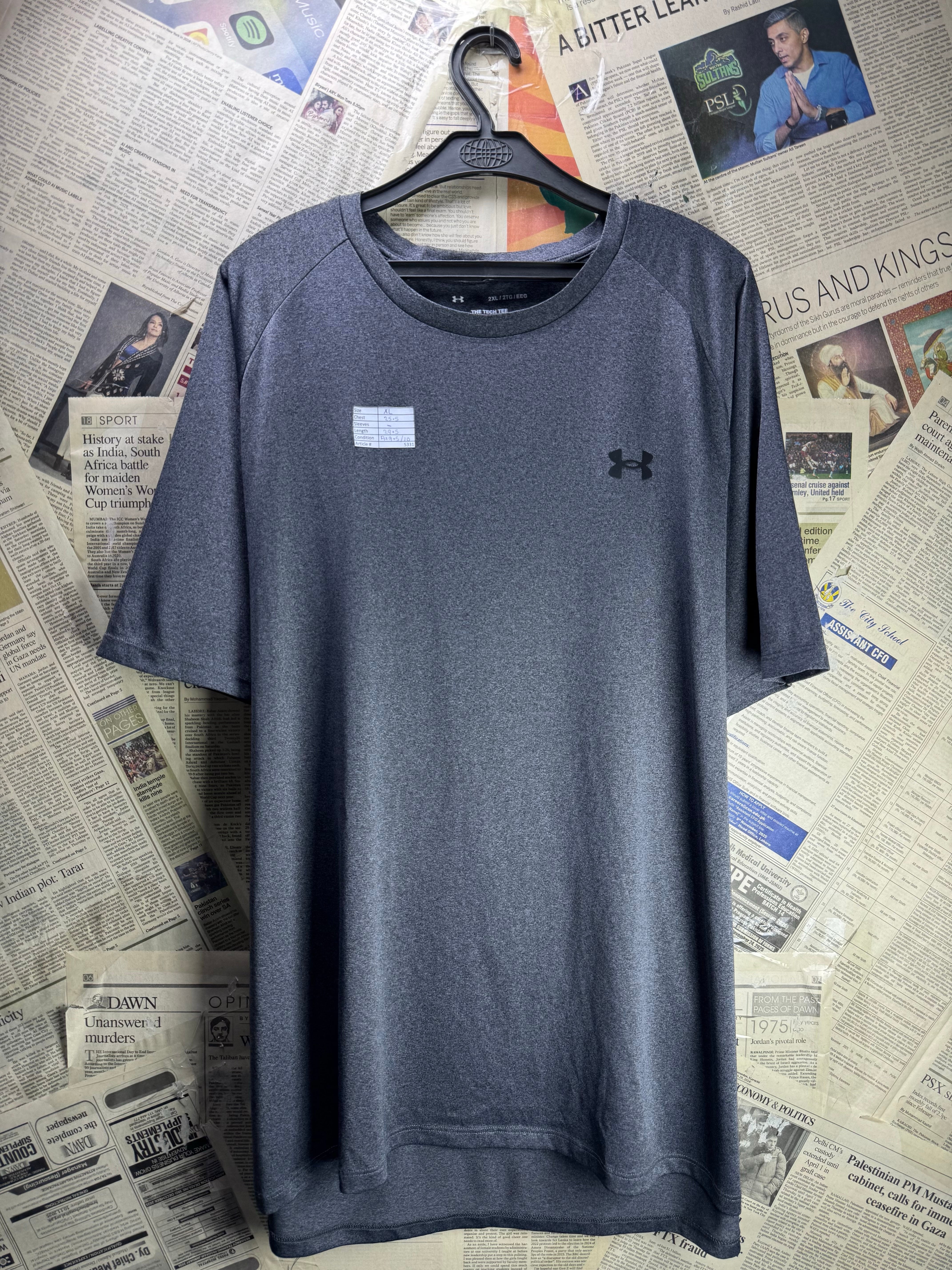Under Armo*r® XL | Chest: 25.5" | Grey | Sports T-Shirt | Polyester | 5331 - Genuine Maal