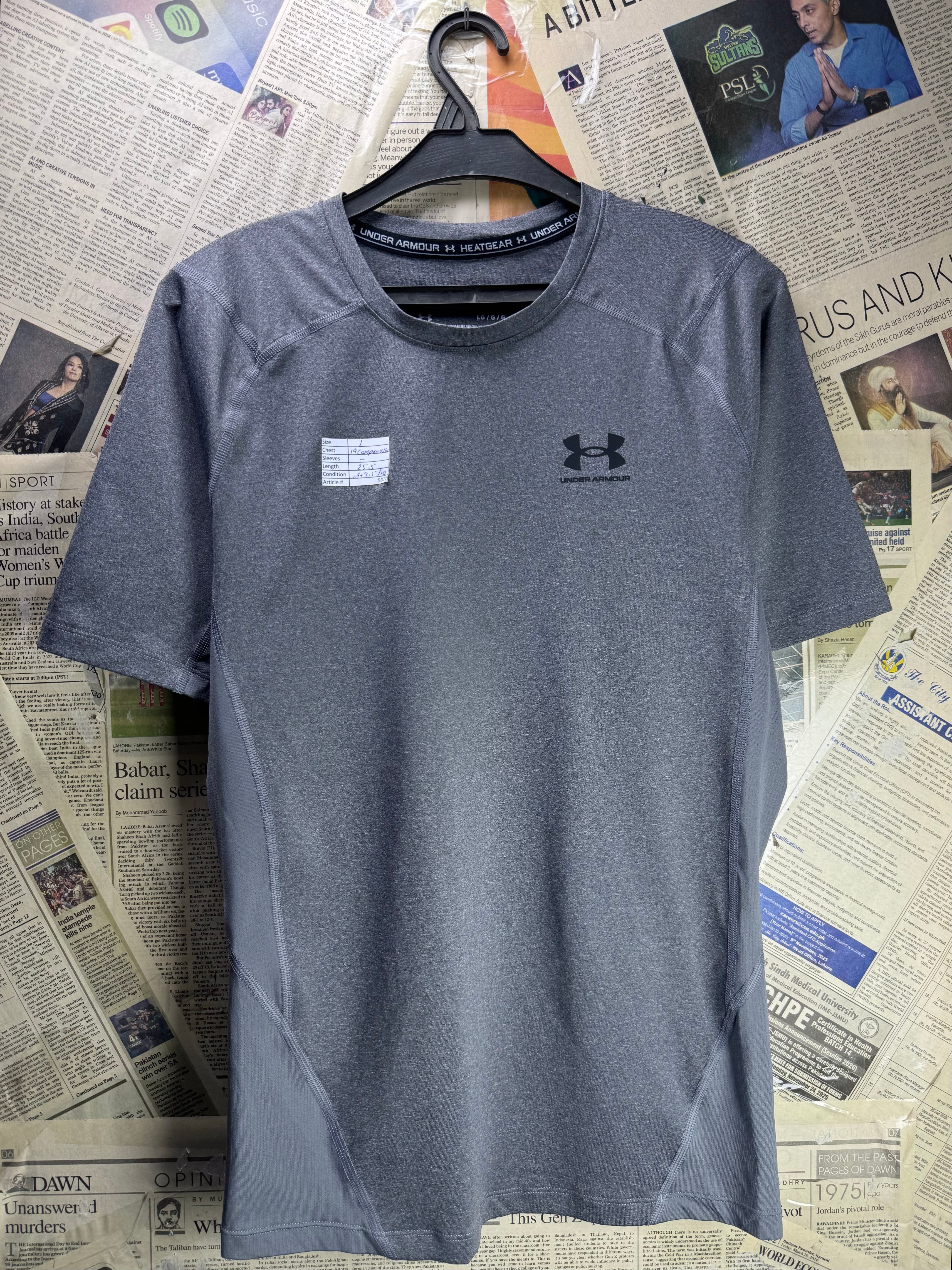 Under Armo*r® Large | Chest: 19" | Grey | Gym T-Shirt | Polyester | 5377 - Genuine Maal