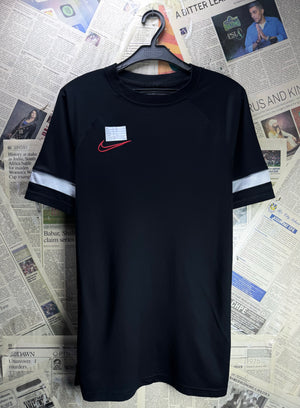N*ke® Small | Chest: 19" | Black | Sports T-Shirt | Polyester | 5346 - Genuine Maal