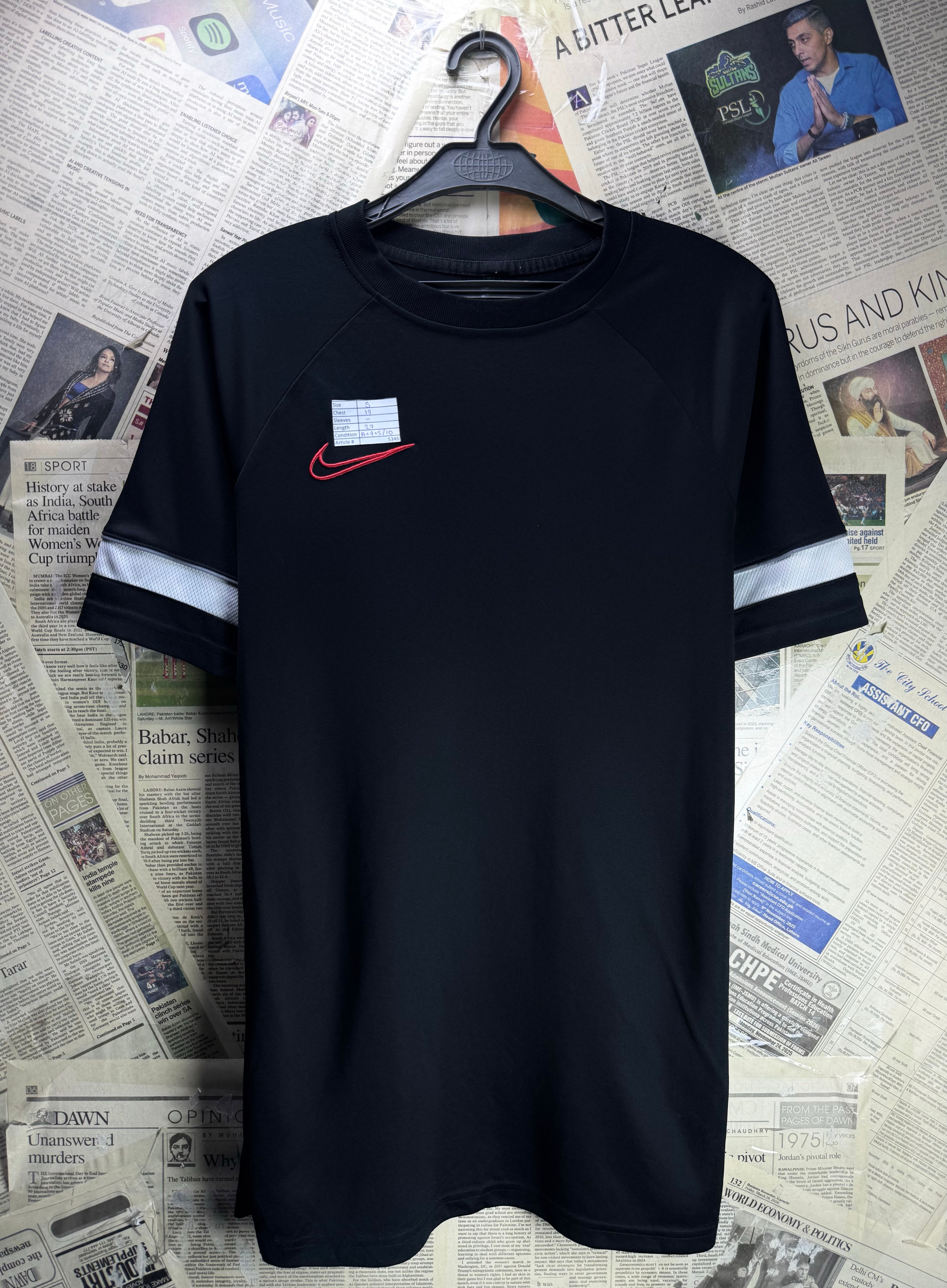 N*ke® Small | Chest: 19" | Black | Sports T-Shirt | Polyester | 5346 - Genuine Maal