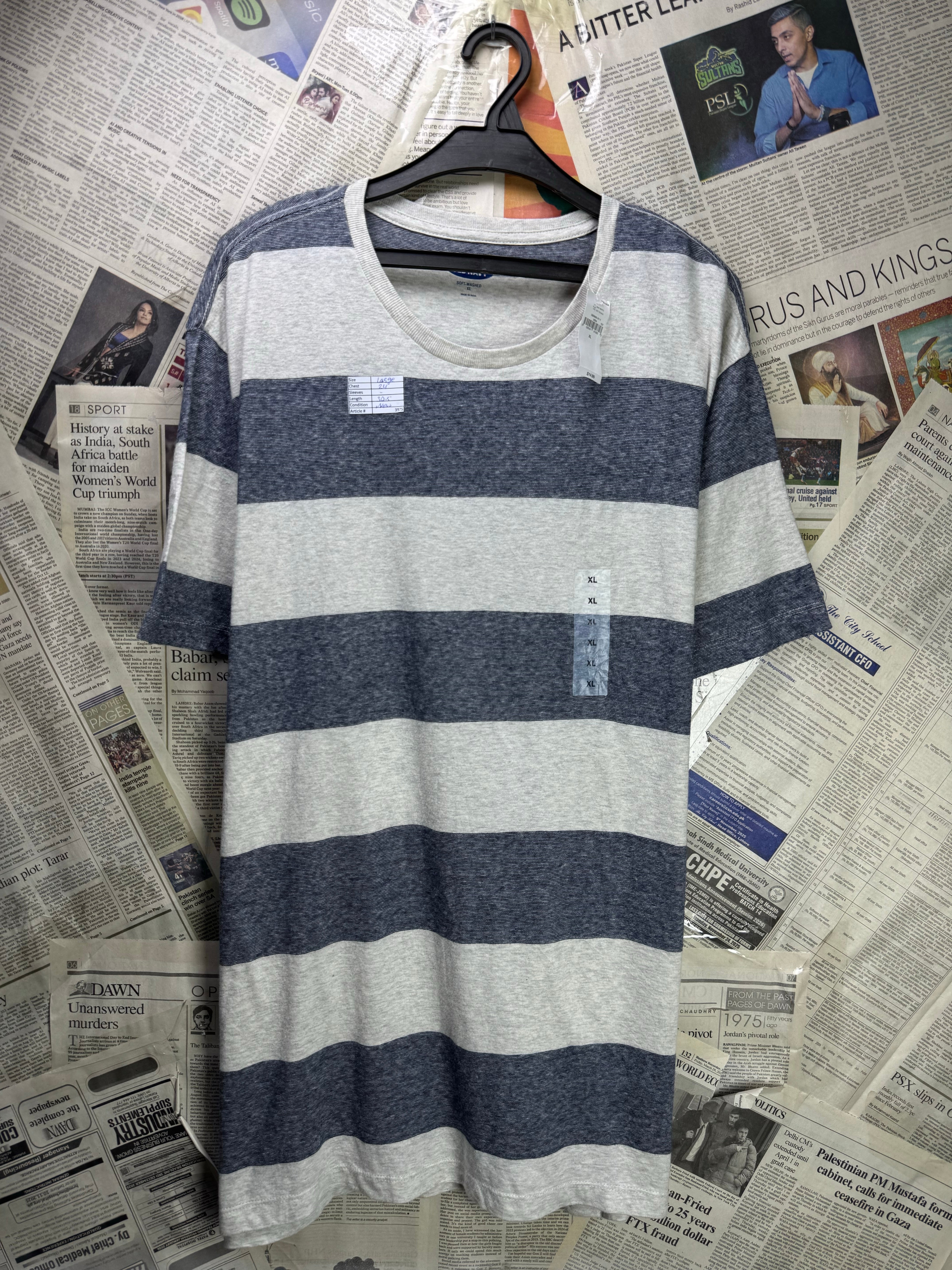 Old N*vy® Large | Chest: 24" | Beige & Grey | T-Shirt | Cotton | 3975 - Genuine Maal