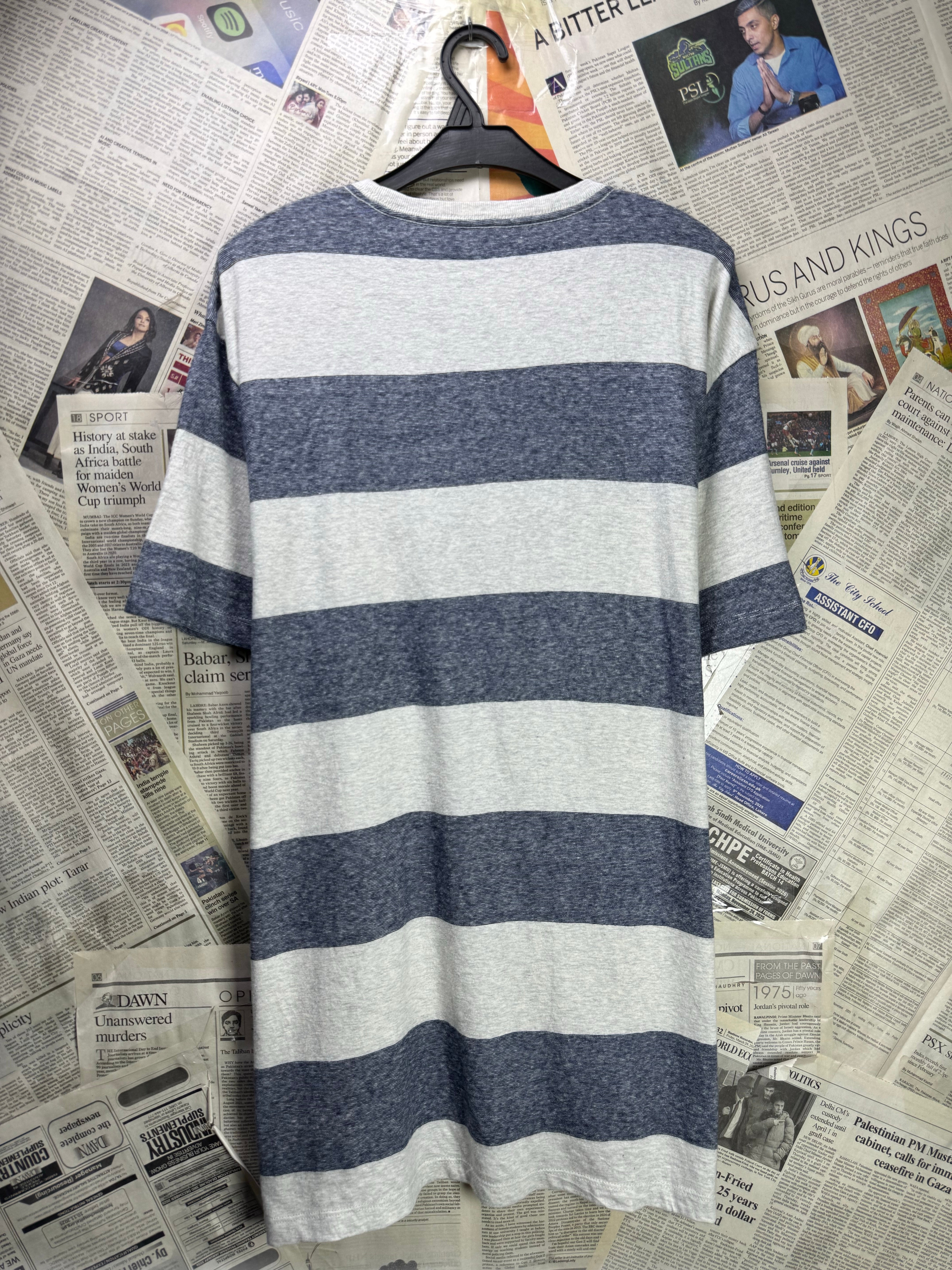 Old N*vy® Large | Chest: 24" | Beige & Grey | T-Shirt | Cotton | 3975 - Genuine Maal