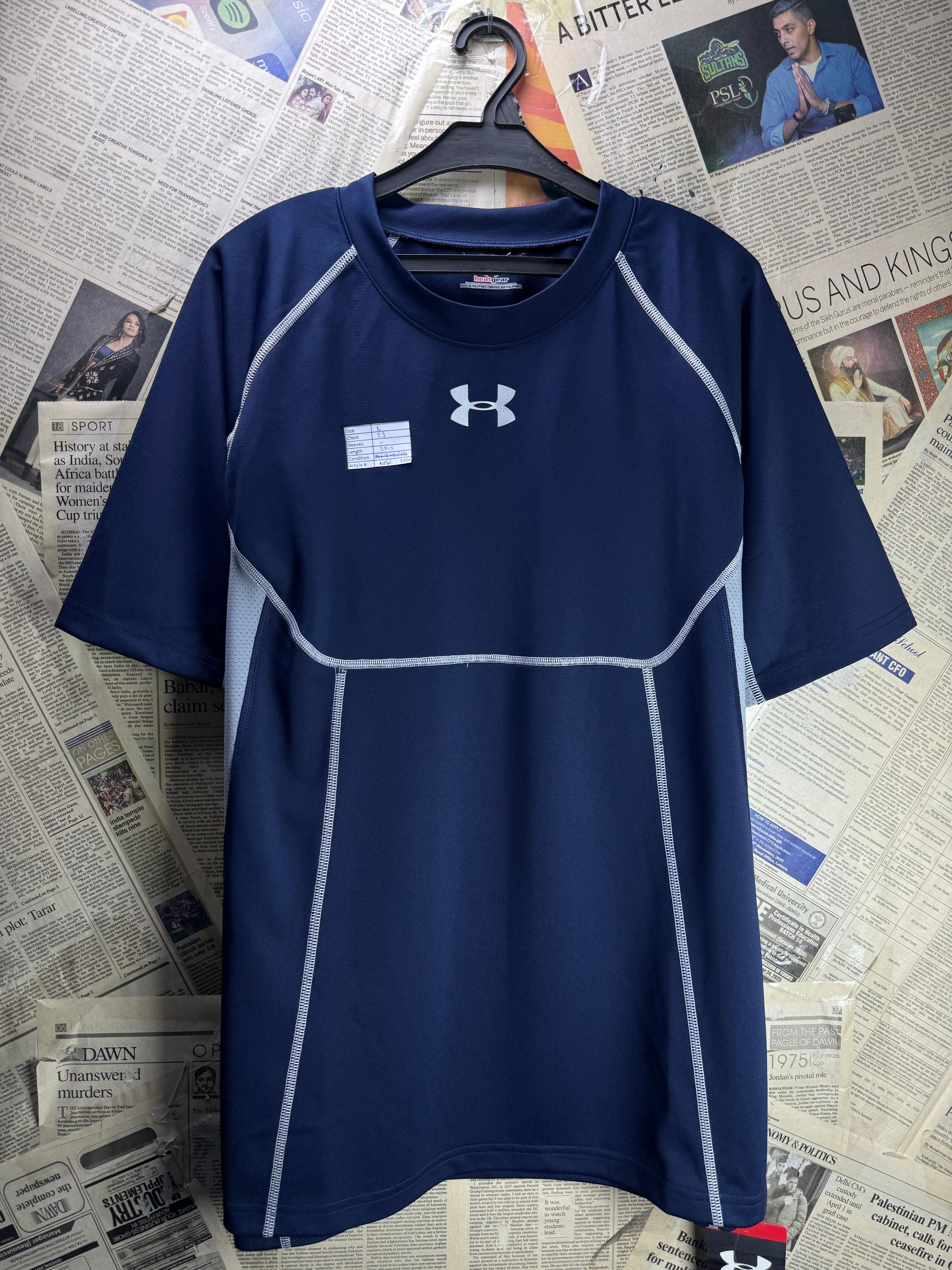 Under Armo*r® Large | Chest: 23" | Blue | Sports T-Shirt | Polyester | 5324 - Genuine Maal