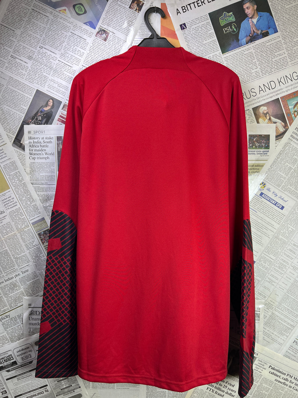 N*ke® Small | Chest: 21" | Red | Quarter Zip Pullover | 2147 - Genuine Maal