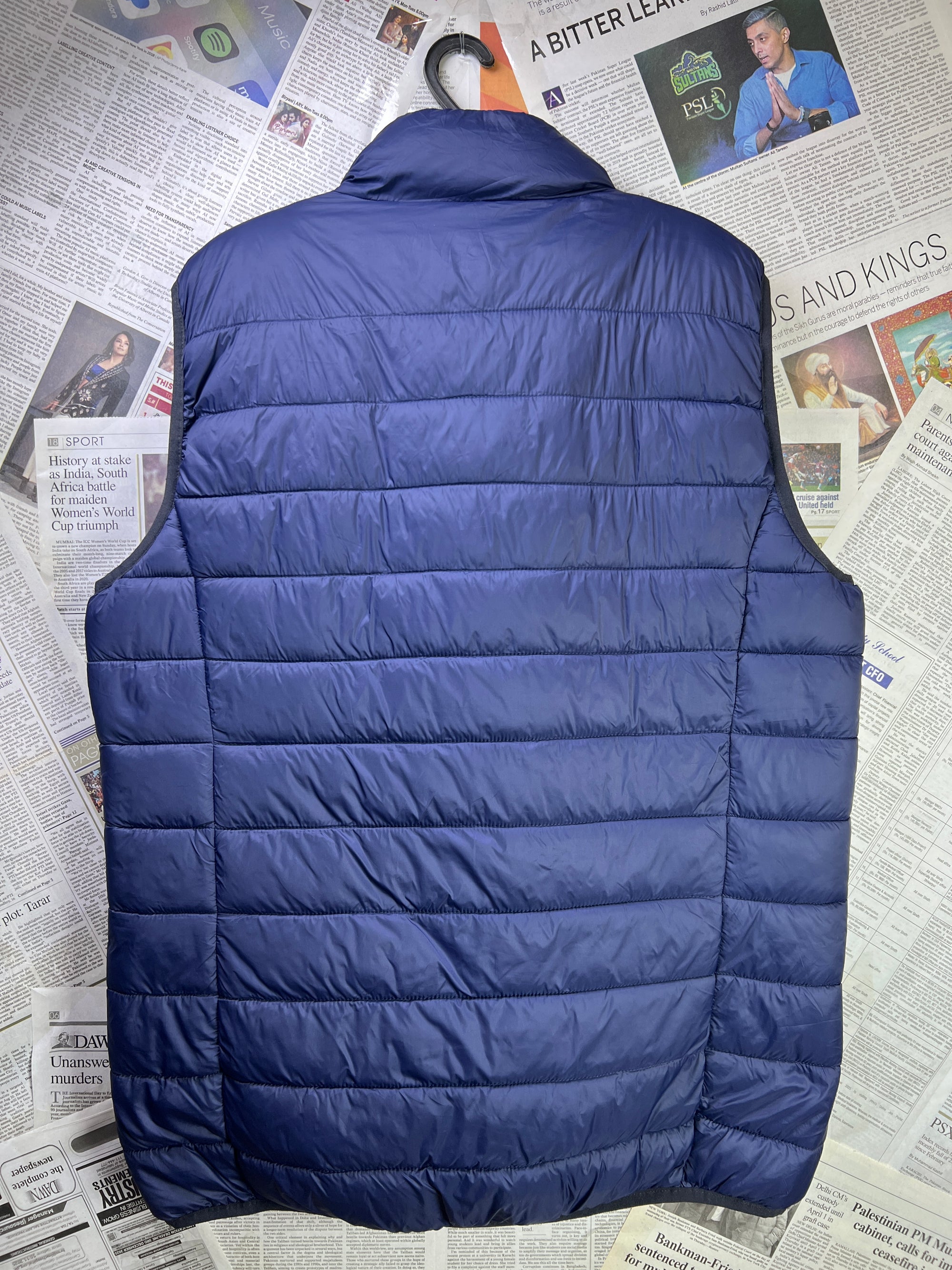 Primark® Large | Chest: 23" | Blue | Full Zip Sleeveless Jacket | 1778 - Genuine Maal