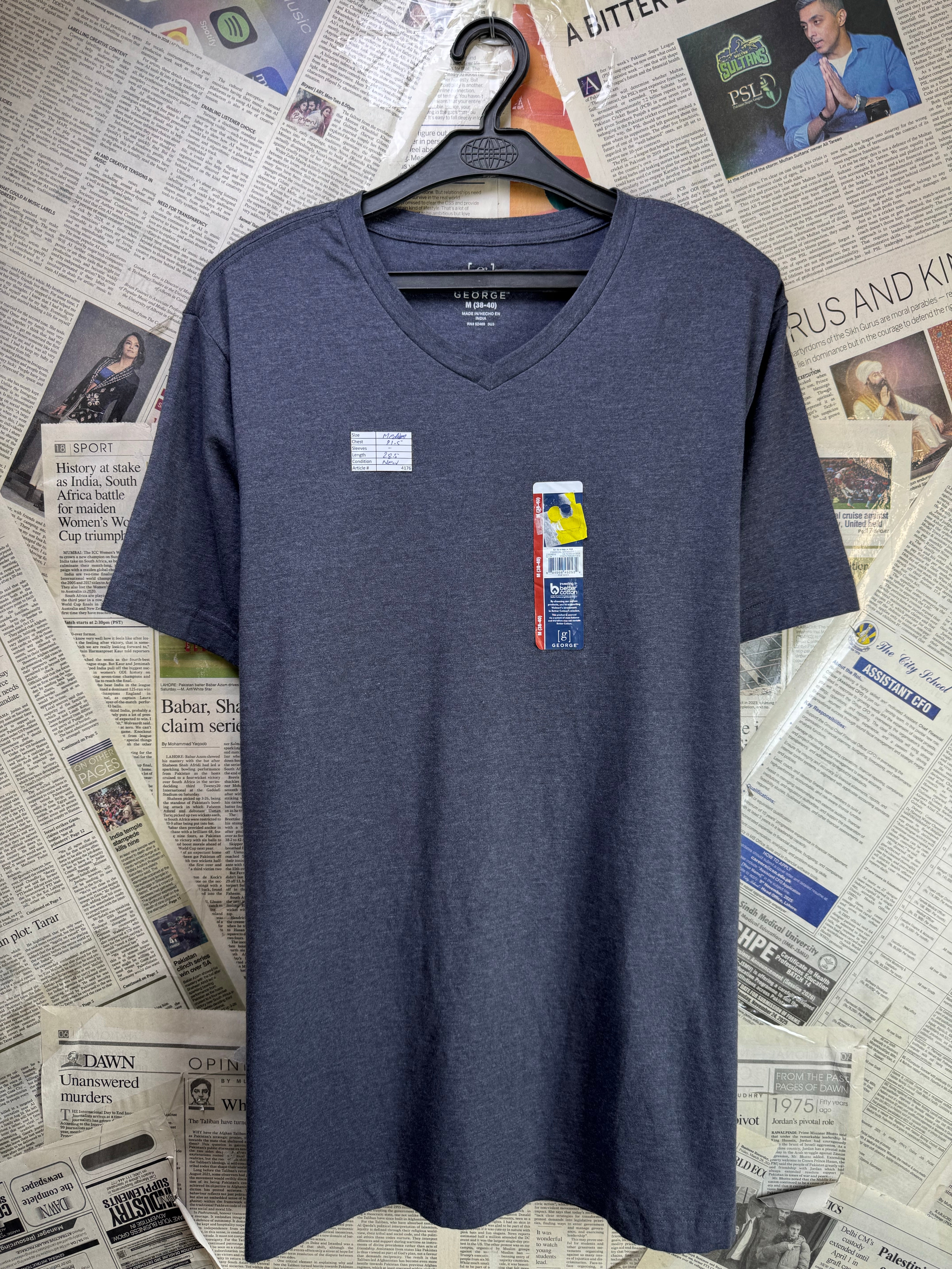 George® Medium | Chest: 21.5" | T-Shirt | Cotton - Poly - Spandex | 4176 - Genuine Maal