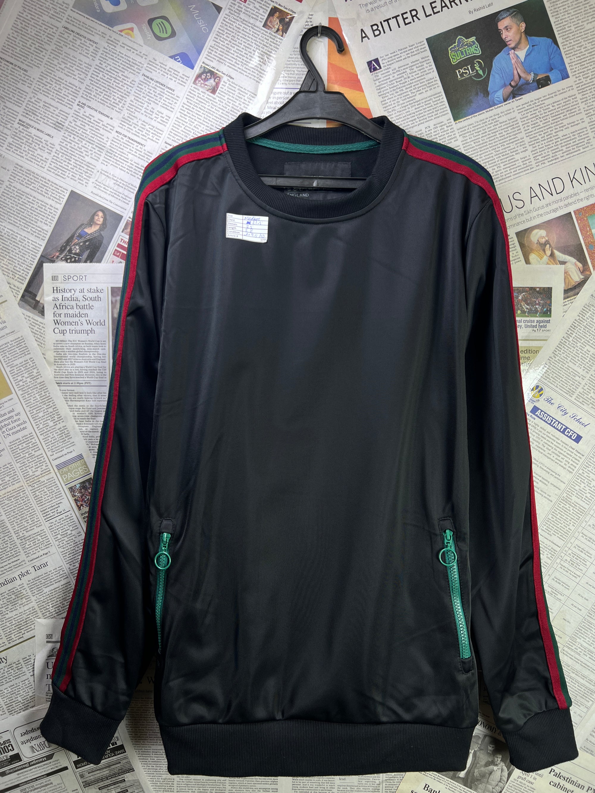 Soul Star England® Medium | Chest 21.5 | Sweat Shirt | Black | 1779 - Genuine Maal