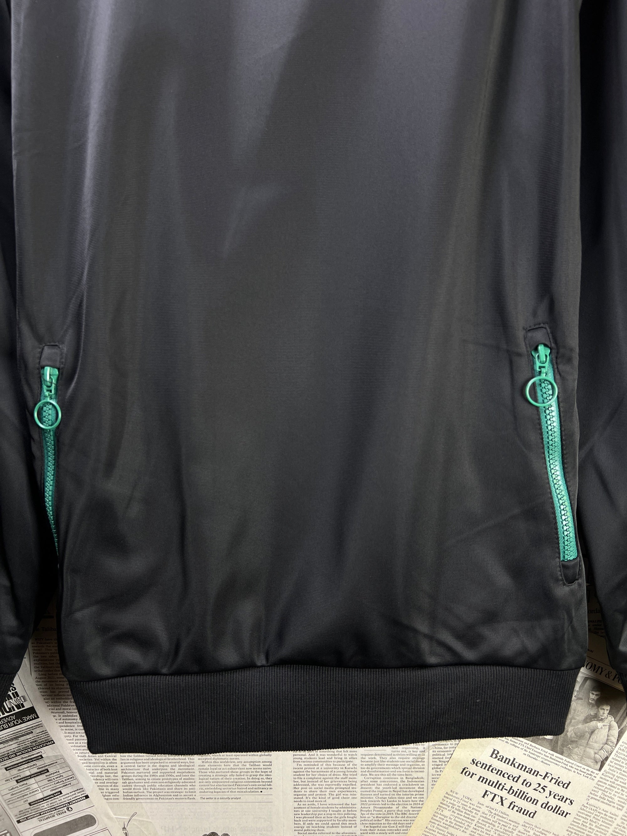 Soul Star England® Medium | Chest 21.5 | Sweat Shirt | Black | 1779 - Genuine Maal