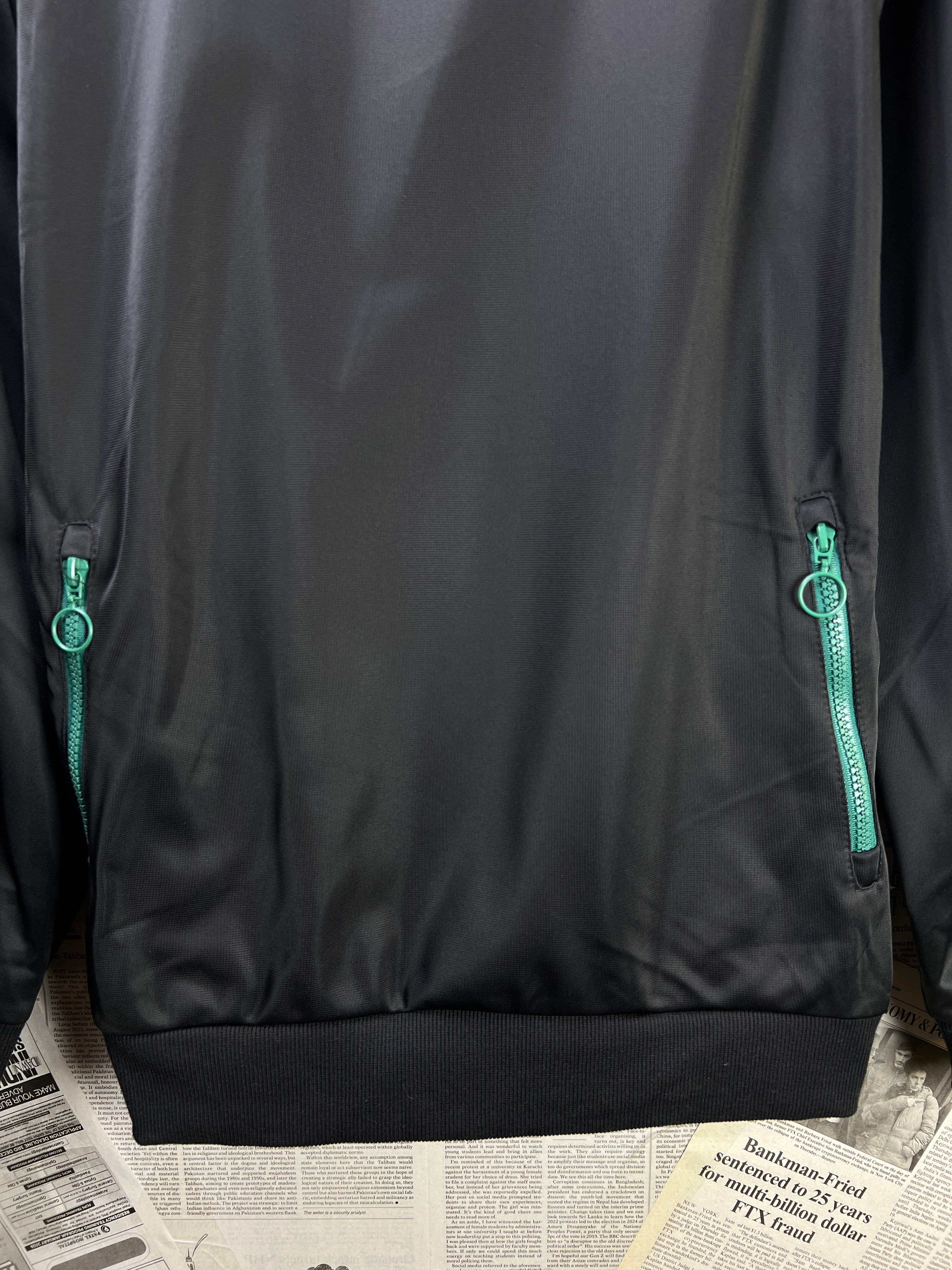 Soul Star England® Medium | Chest 21.5 | Sweat Shirt | Black | 1779 - Genuine Maal