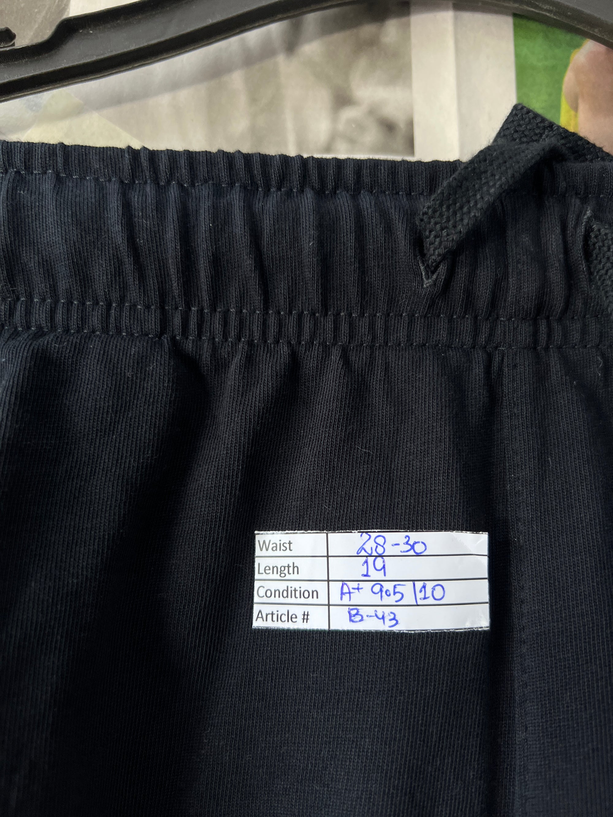 NIKE® Black | Waist: 28" to 30" | B43 - My Store