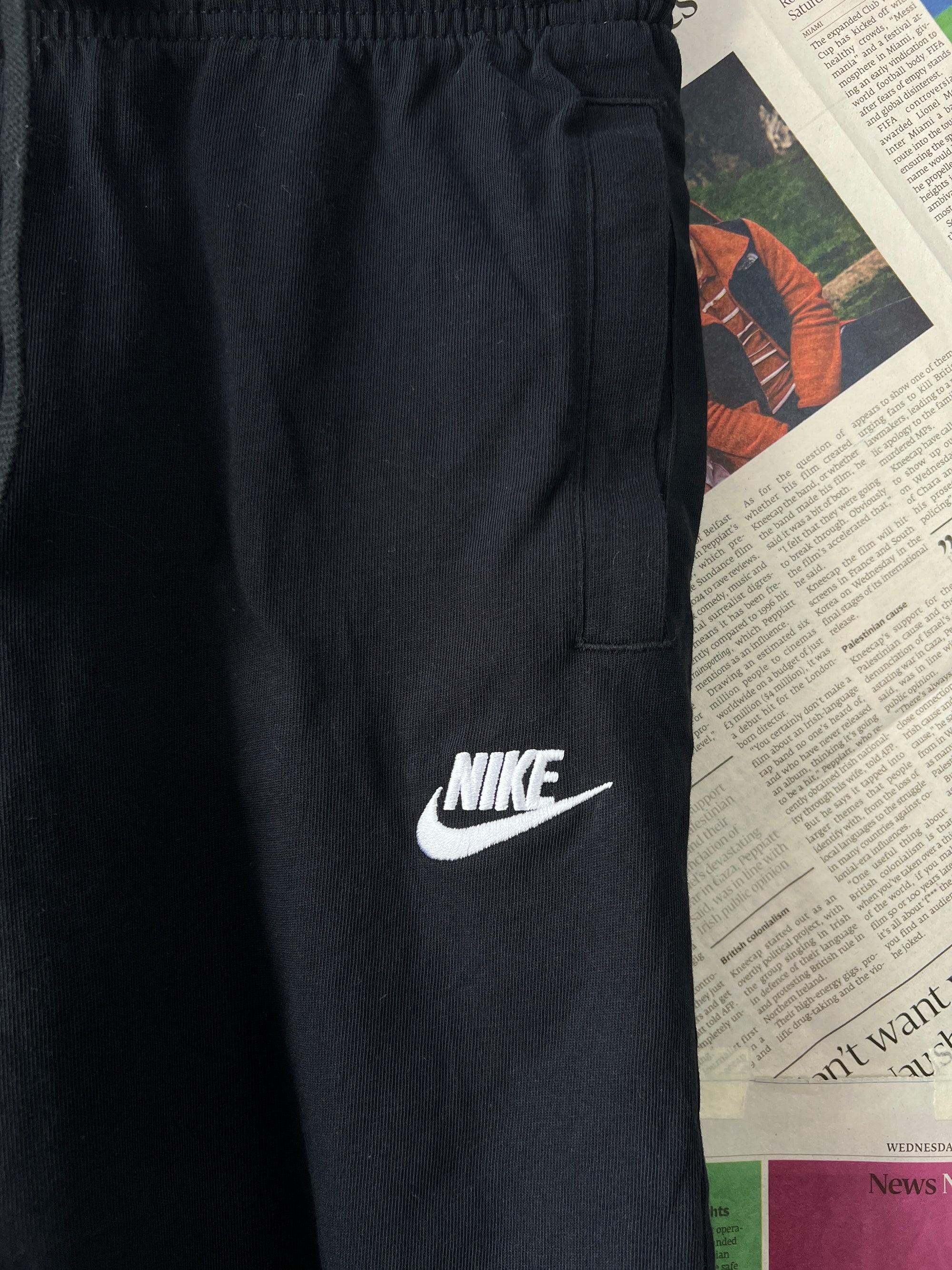 NIKE® Black | Waist: 28" to 30" | B43 - My Store