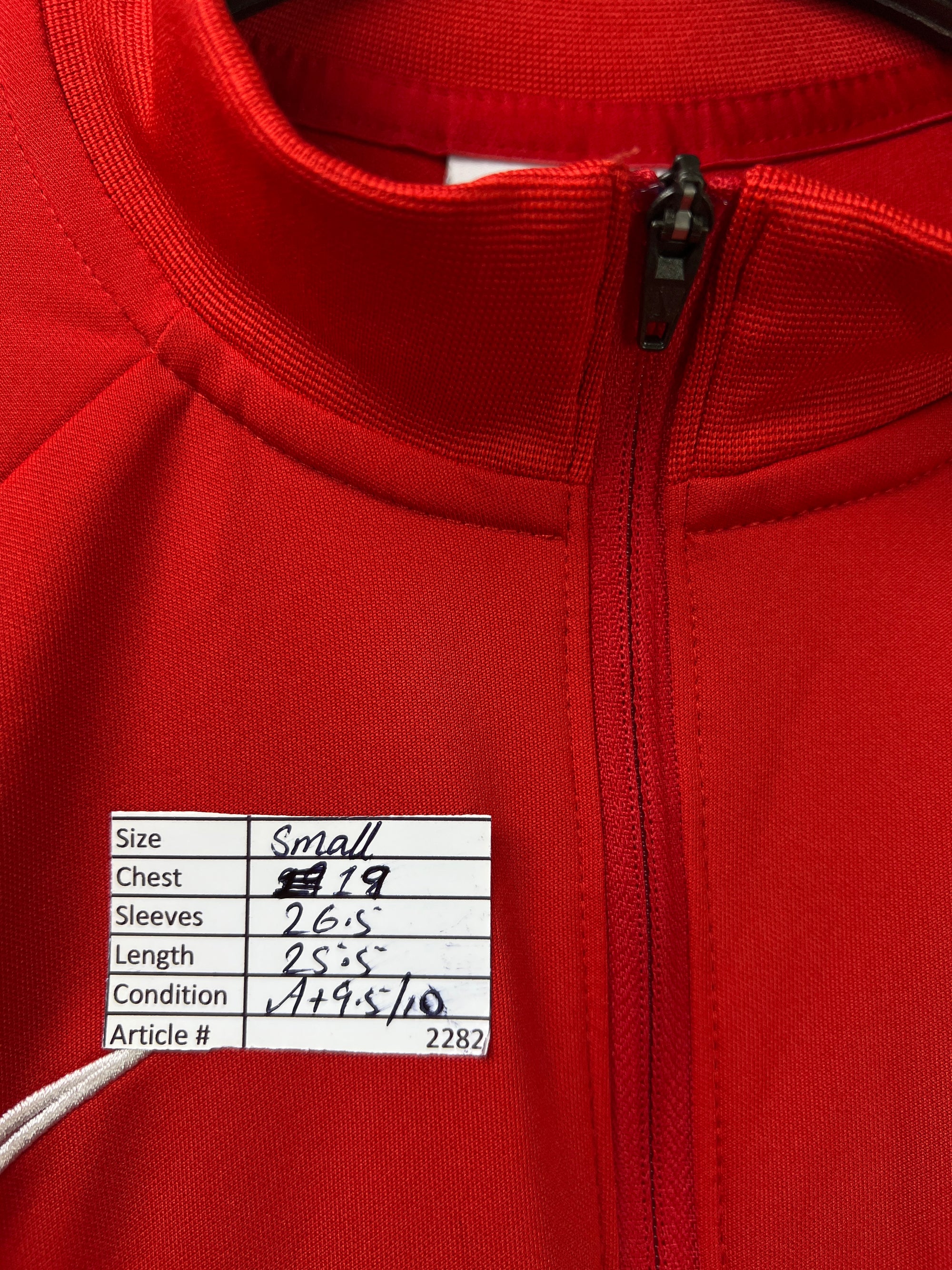 N*ke® Small | Chest: 19" | Red | Jacket | 2282