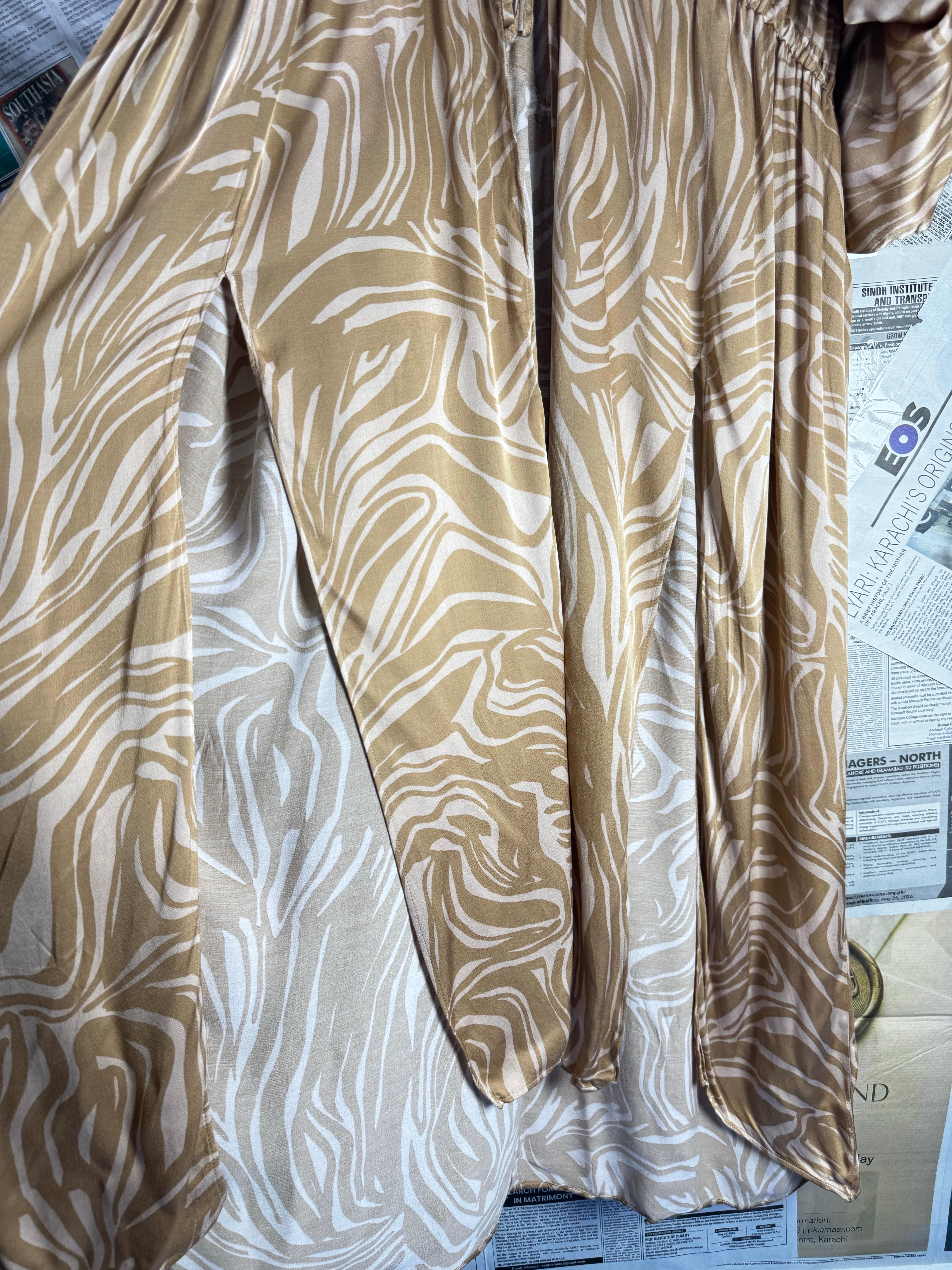 H&M® Medium | Bust: 32.5" | Zebra Print | Maxi Dress | B3 - 5424 - Genuine Maal