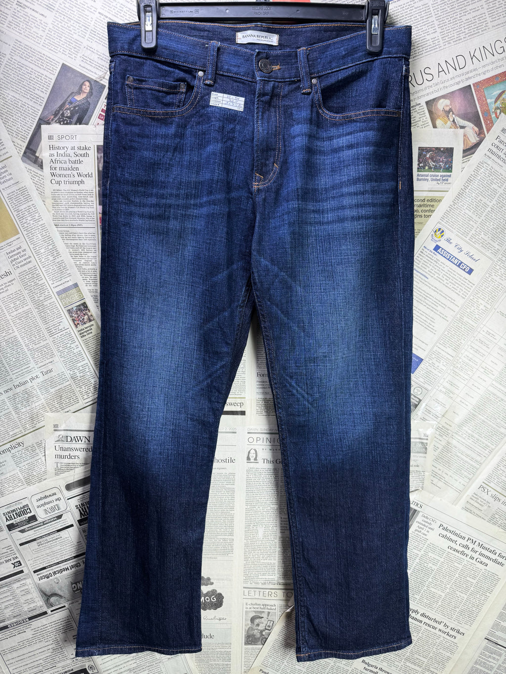 Banana Rep*blic® Waist: 32" to 34" | Blue | Regular Fit Denim Pants | 1402 - Genuine Maal