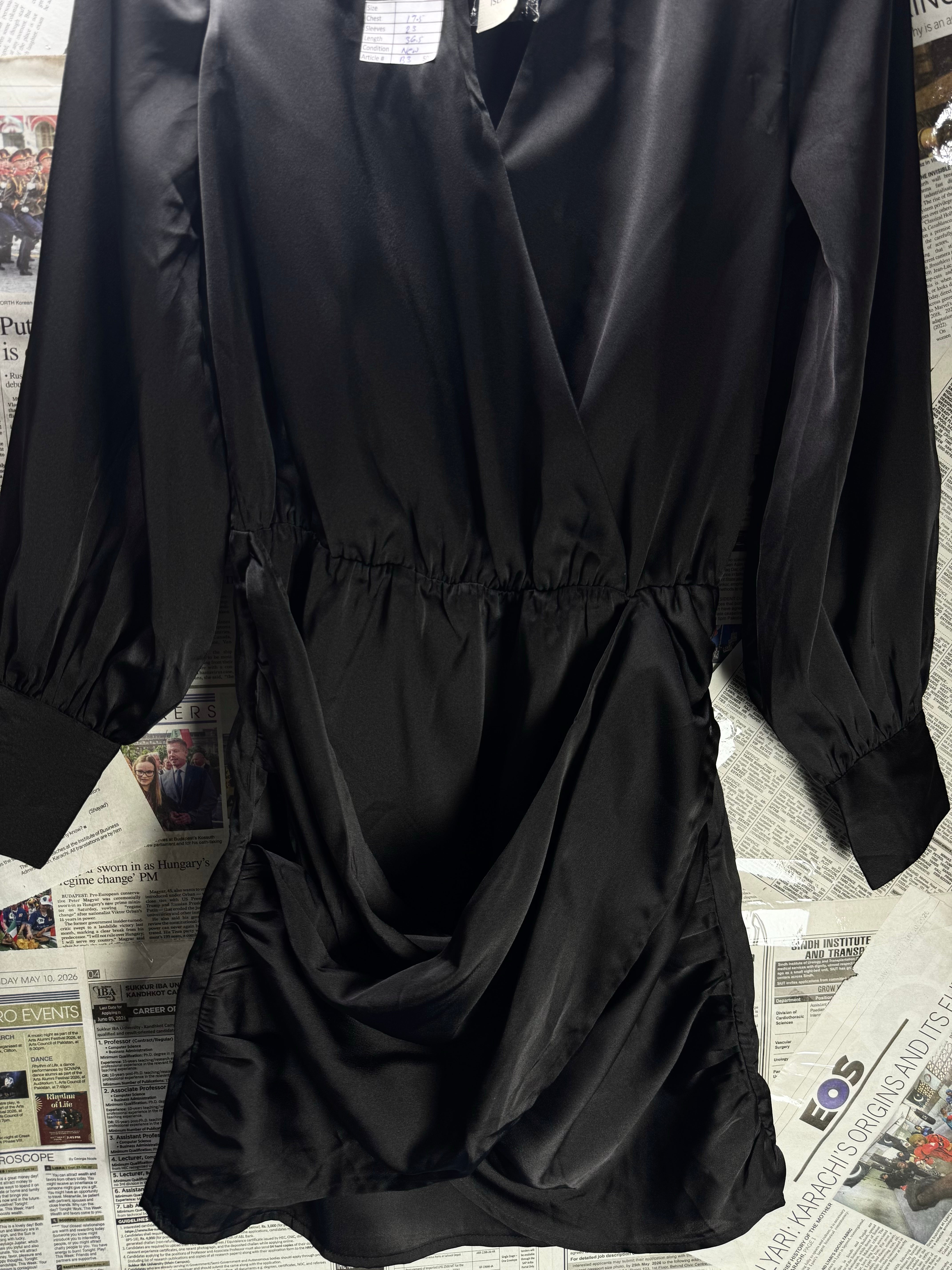 River Island® Small | Bust: 17.5" | Satin Wrap | Mini Dress | B3 - 5013 - Genuine Maal