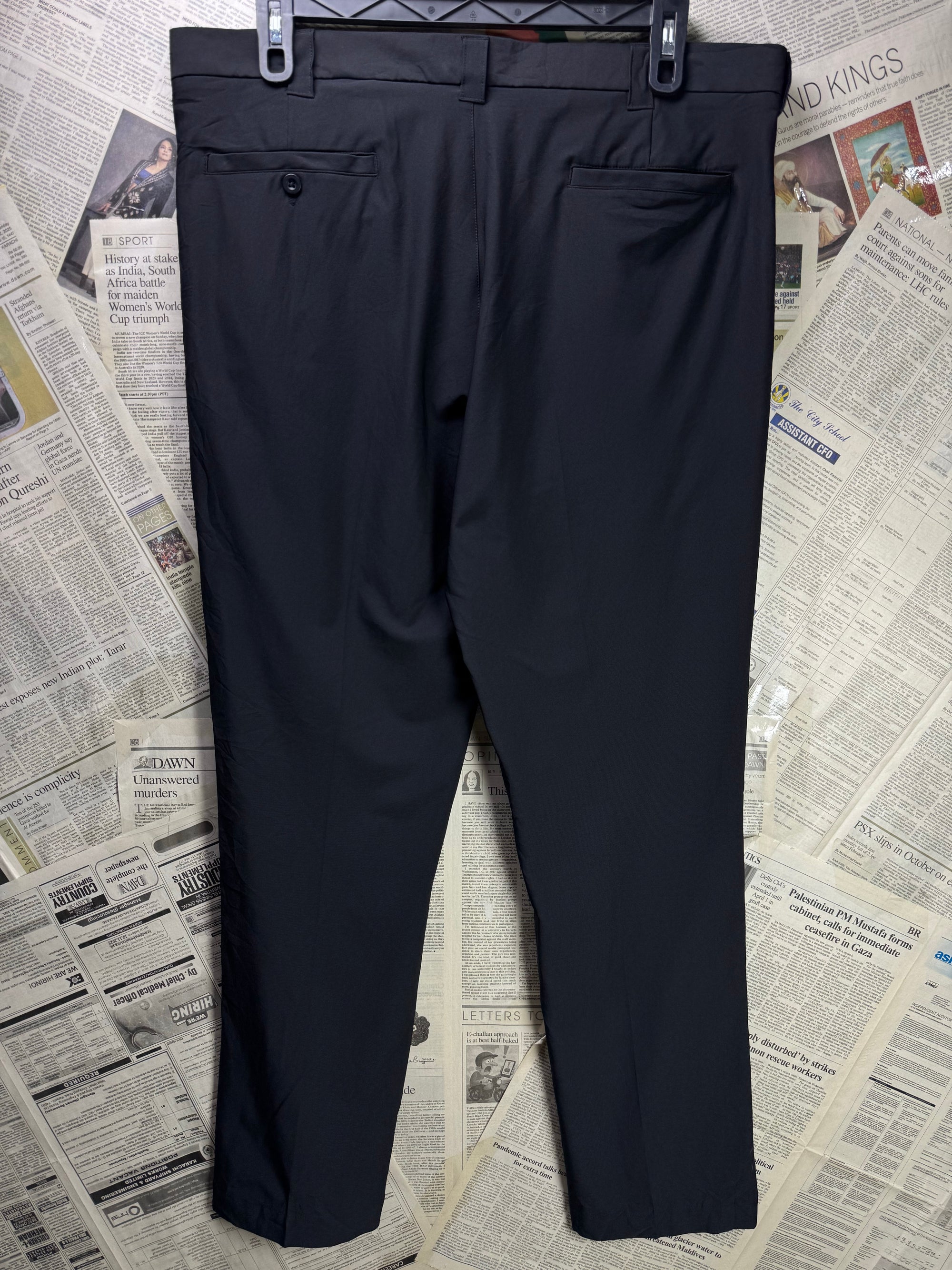 Roundtree & Yorke® Waist: 38" to 40" | Black | Performance Pants | Poly - Spandex | 1401 - Genuine Maal