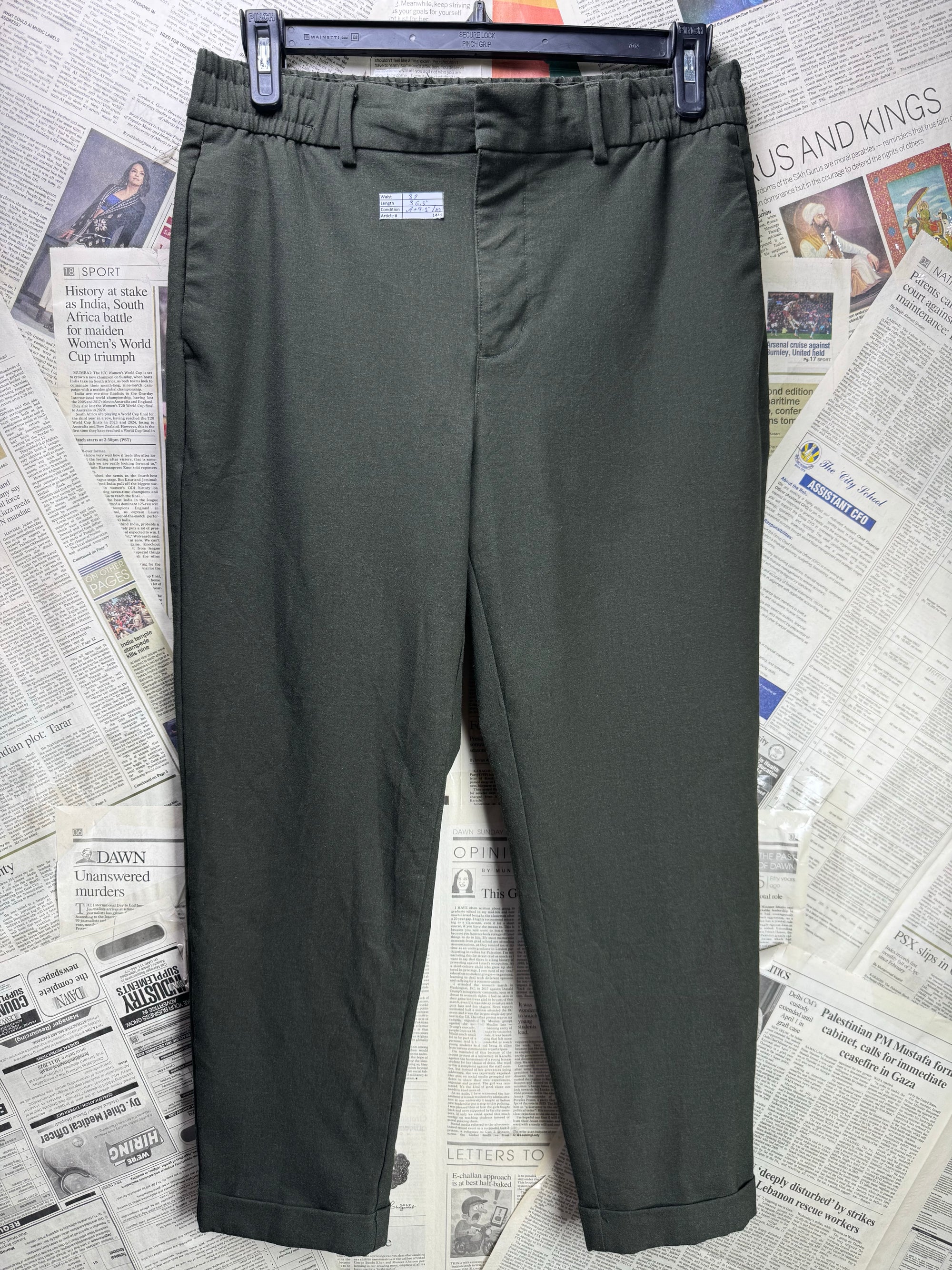 Banana Rep*blic® Waist: 32" | Tappered Fit Casual Trousers | Poly - Visc - Elastane | 1444 - Genuine Maal