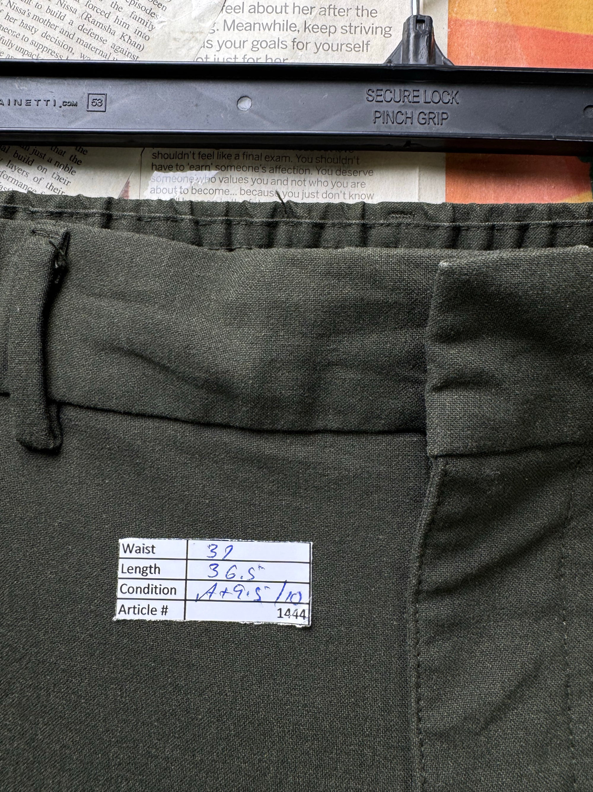 Banana Rep*blic® Waist: 32" | Tappered Fit Casual Trousers | Poly - Visc - Elastane | 1444 - Genuine Maal