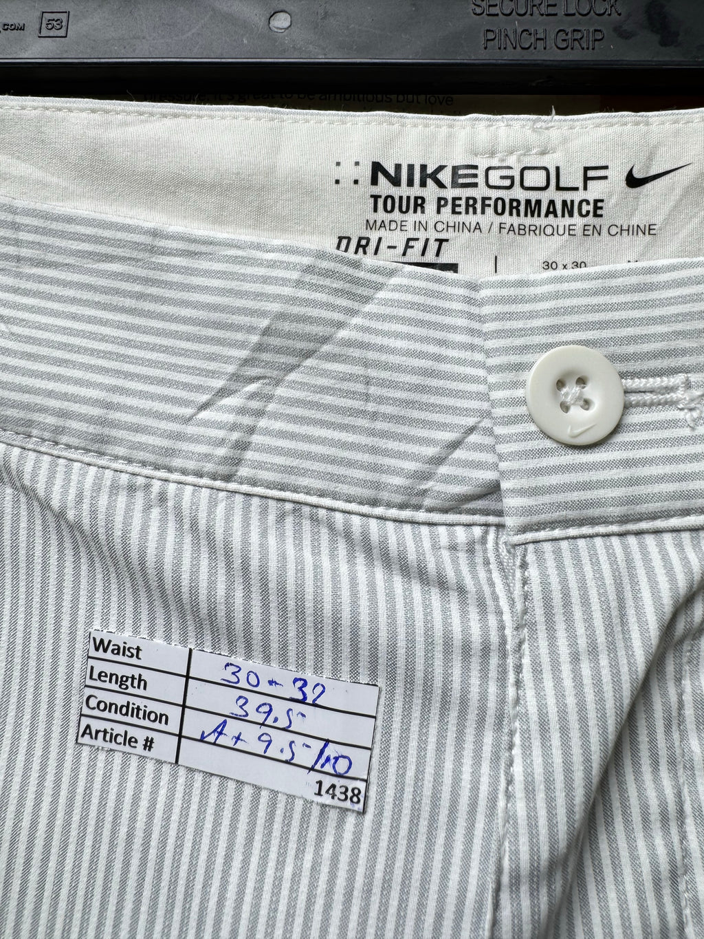 N*ke® Waist: 30" to 32" | Stripe | Golf Pants | Poly - Spandex | 1438 - Genuine Maal