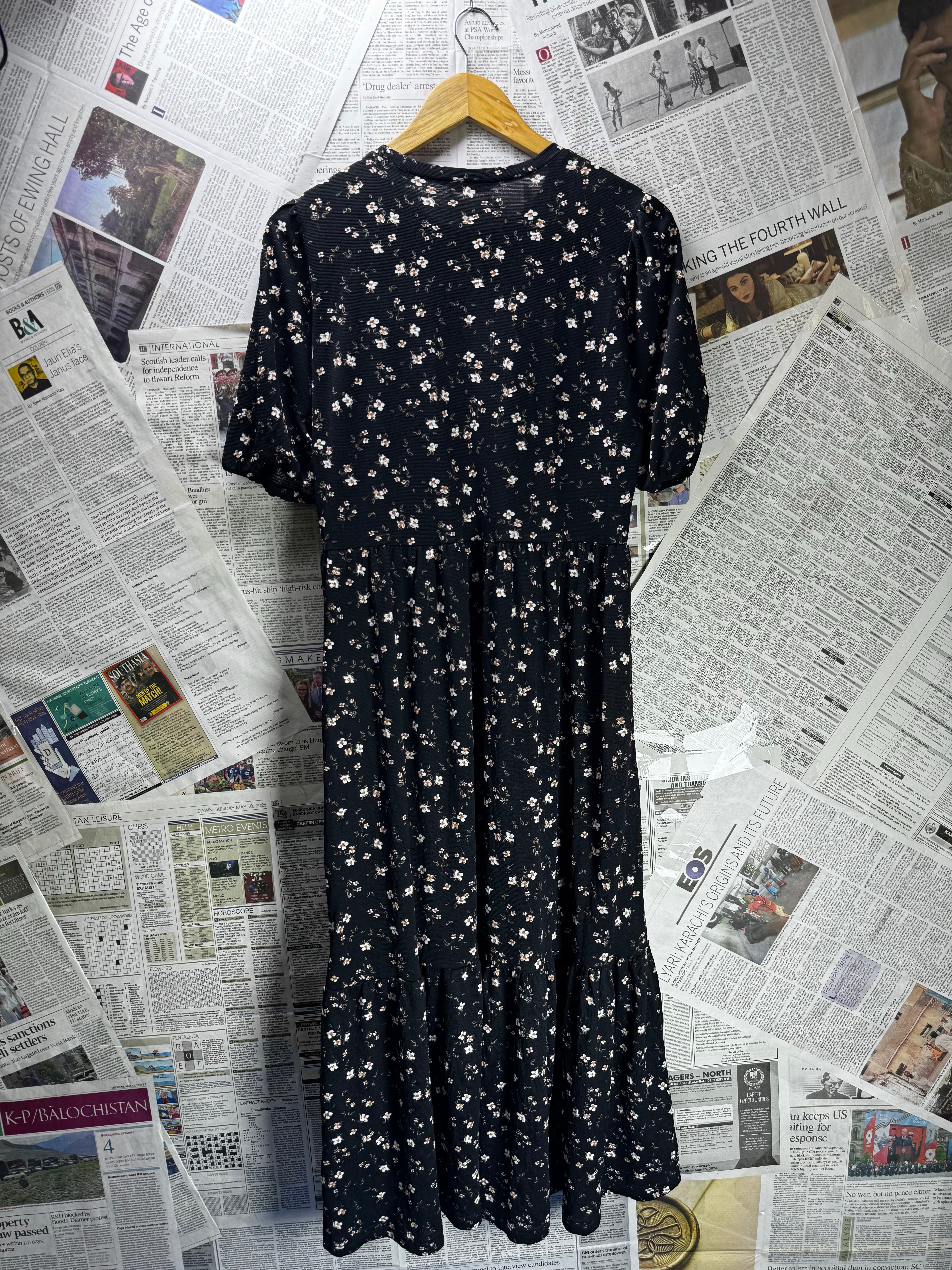 Stradivarius® Medium | Bust: 19" | Ditsy Floral | Midi Dress | B4 - 5447 - Genuine Maal