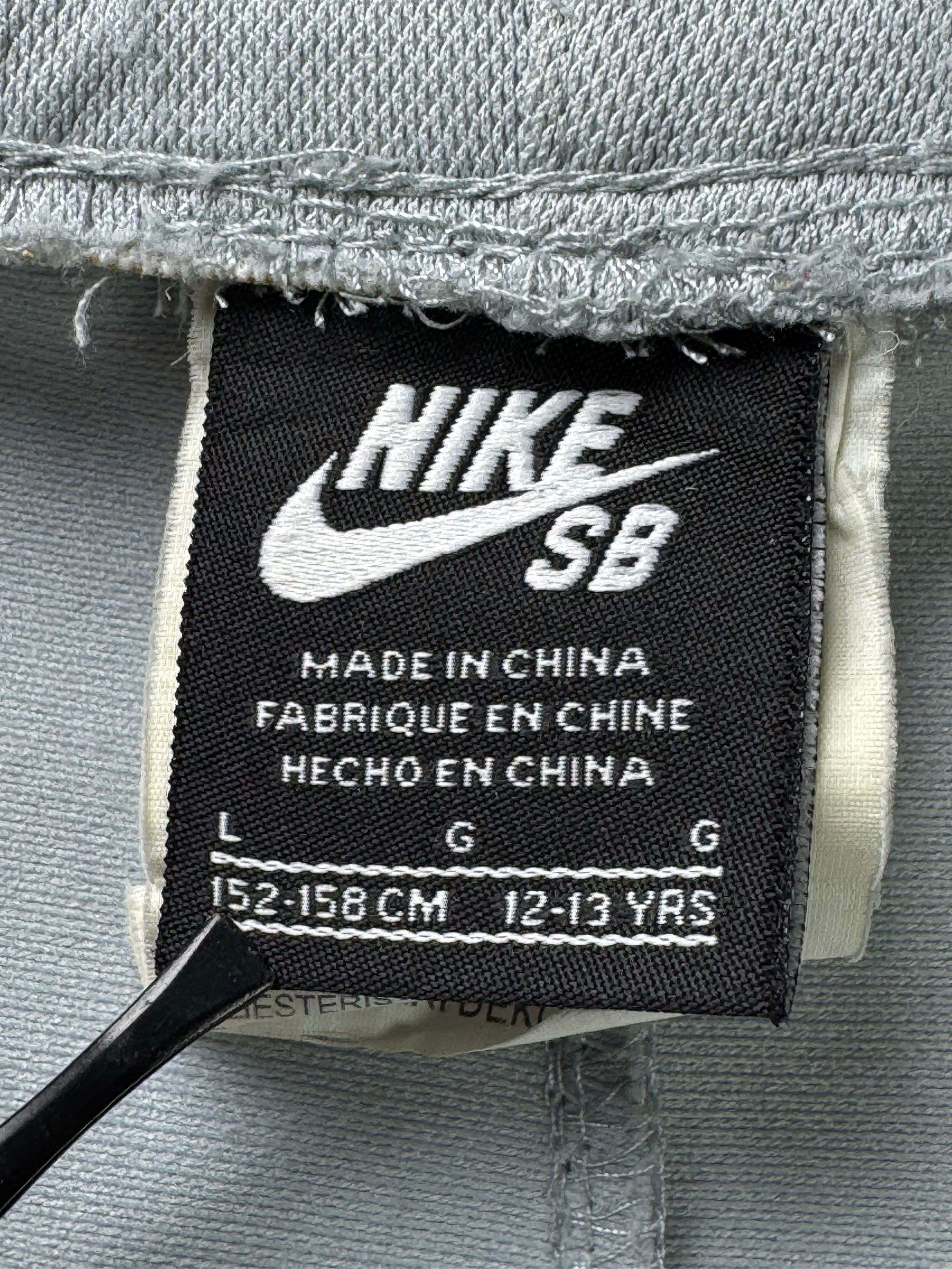 N*ke® Waist: 34" to 36" | Grey | Sports Shorts | Poly | 1423 - Genuine Maal