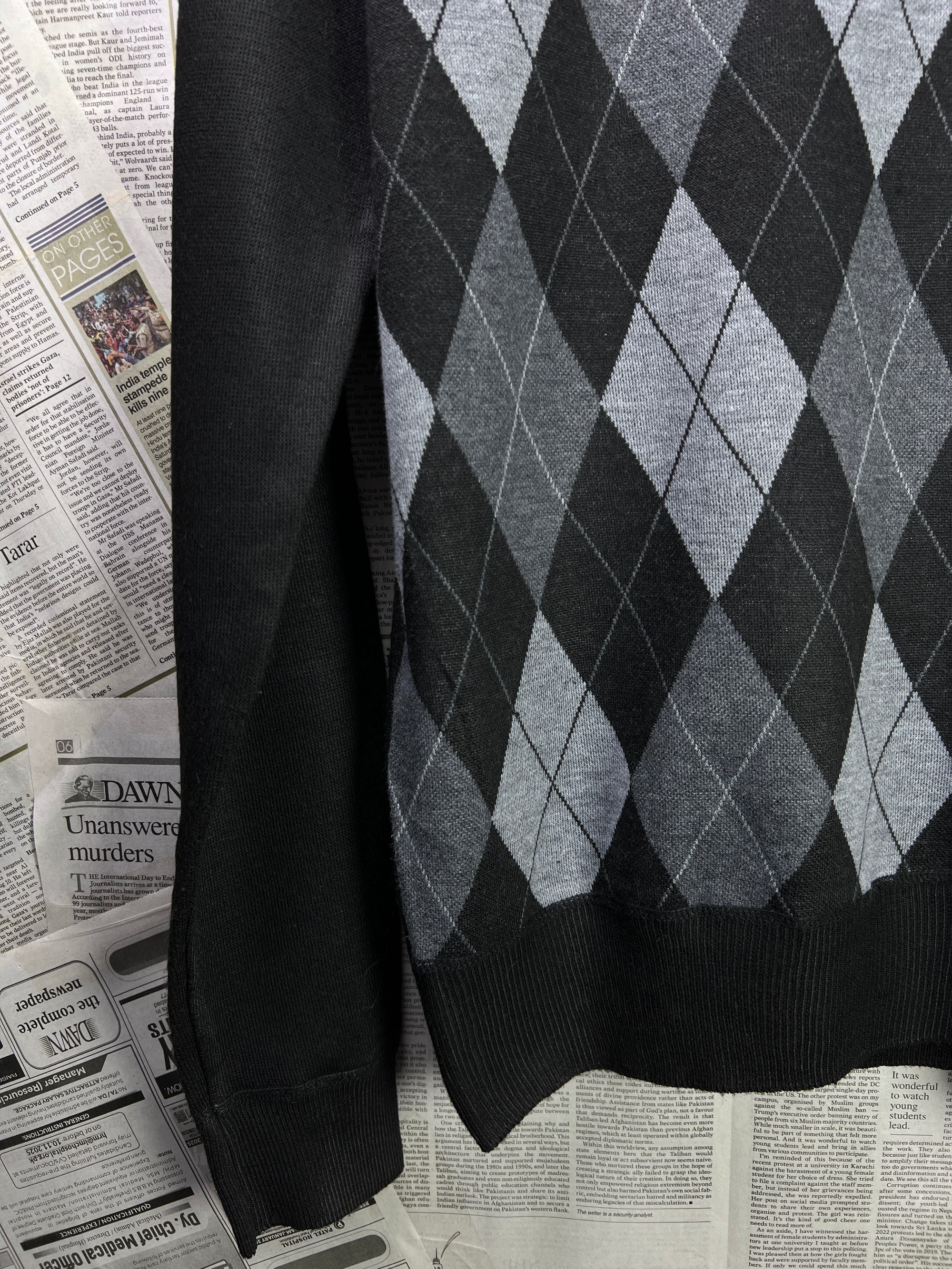 Studio® Small | Chest: 20.5" | Black | Quarter Zip Sweater | 1853 - Genuine Maal