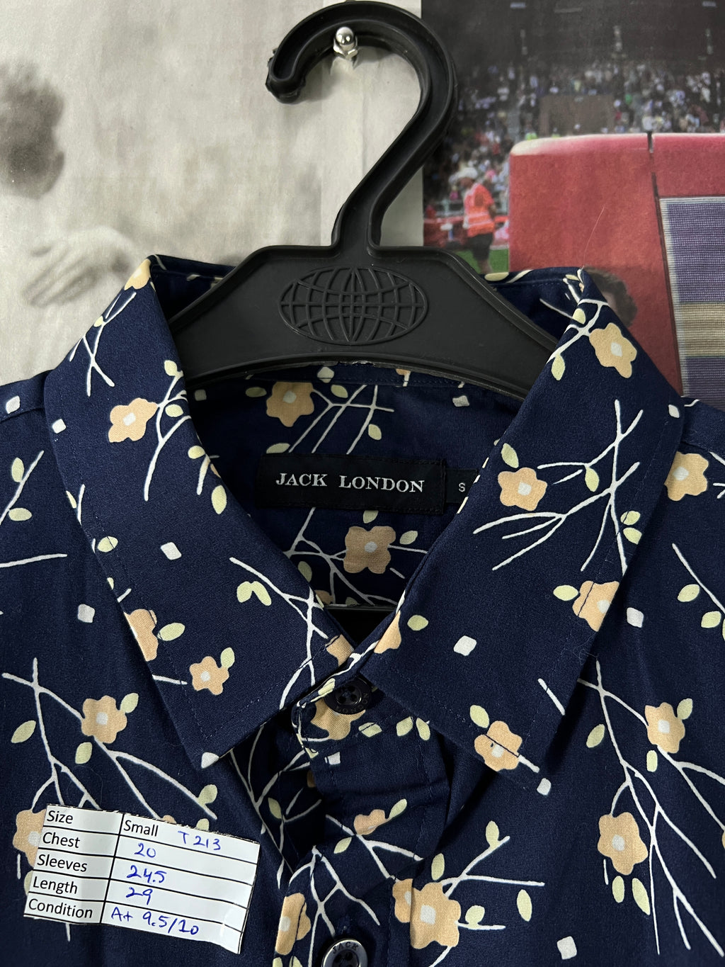 JACK LONDON® Floral | Small | Chest: 20" | T213 - My Store