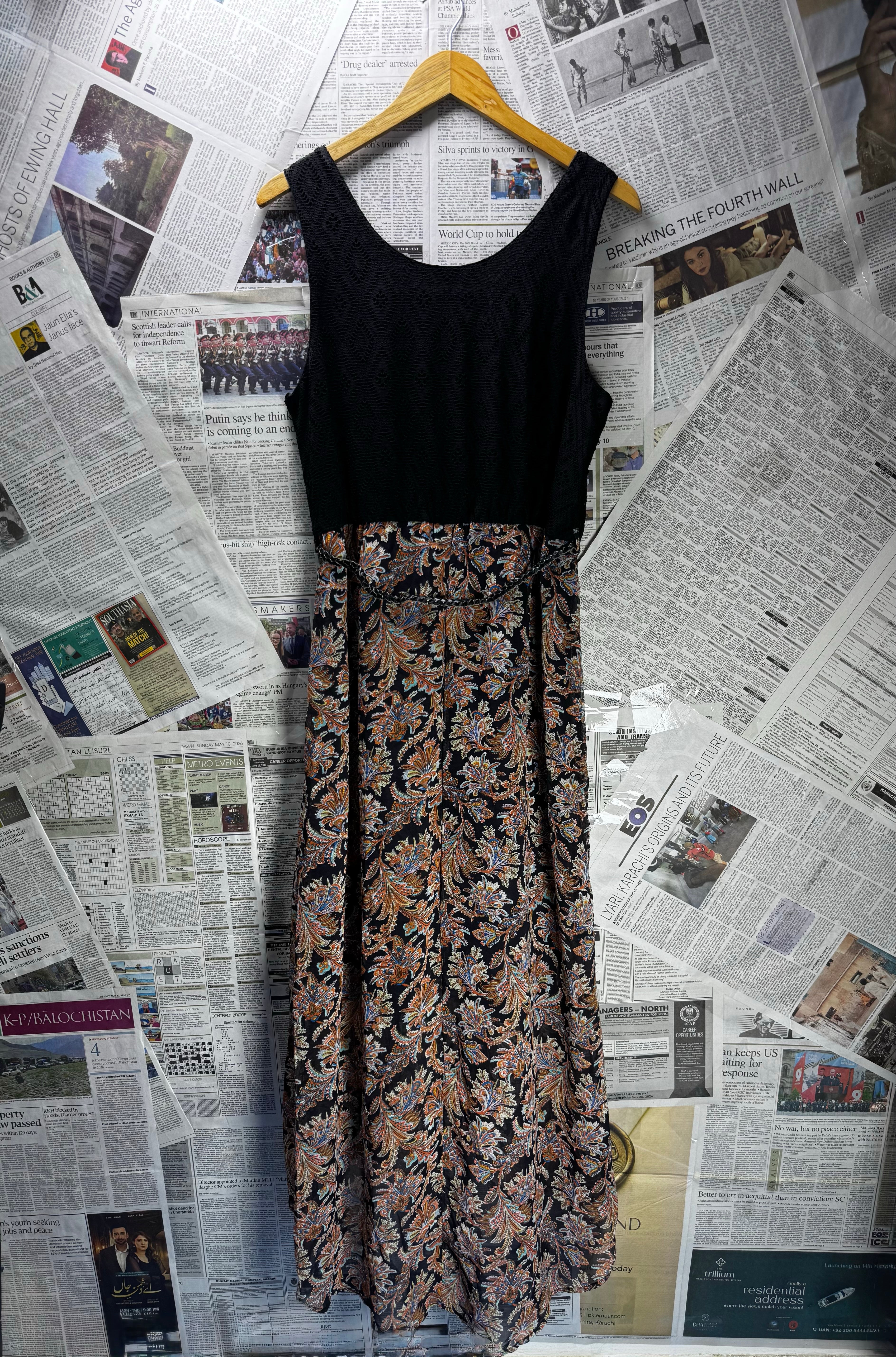 RedTag® Medium | Bust: 19" | Abstract Leaf | Maxi Dress | B5 - 5448 - Genuine Maal