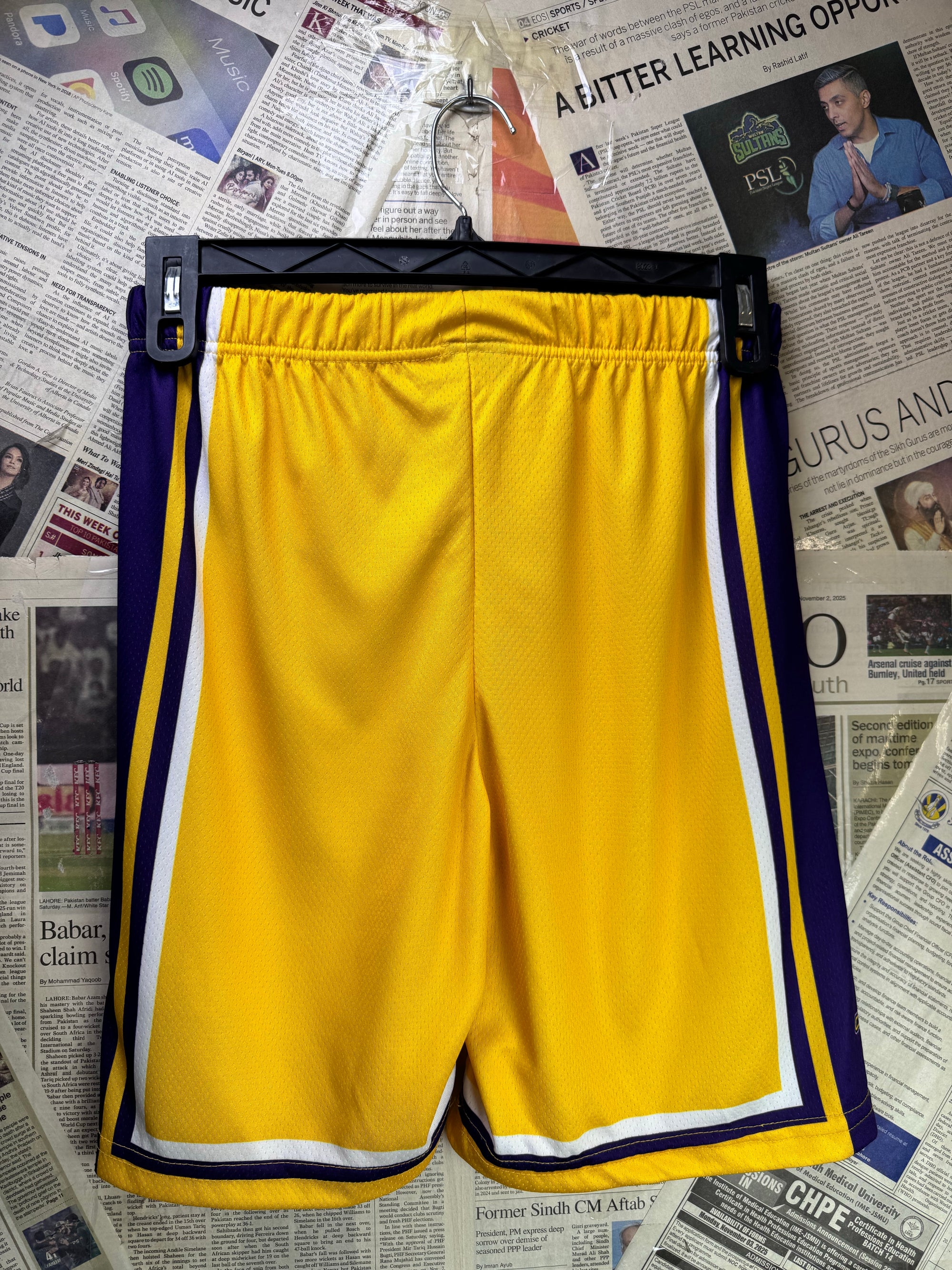 N*ke® Waist: 24" to 26" | Yellow | NBA Lakers Shorts | Poly | 1407 - Genuine Maal