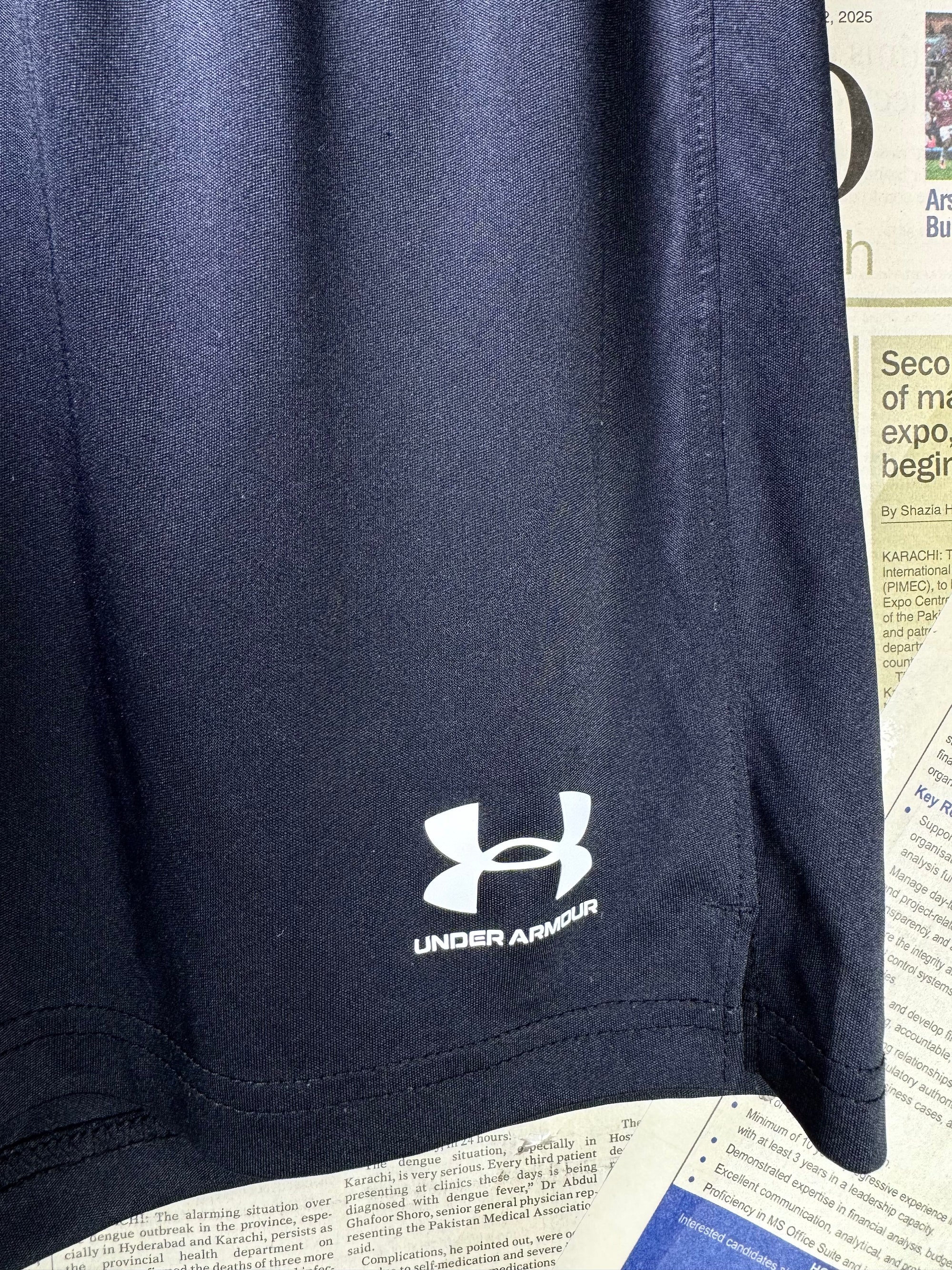 Under Armo*r® Waist: 30" to 32" | Black | Sports Shorts | Poly | 1424 - Genuine Maal