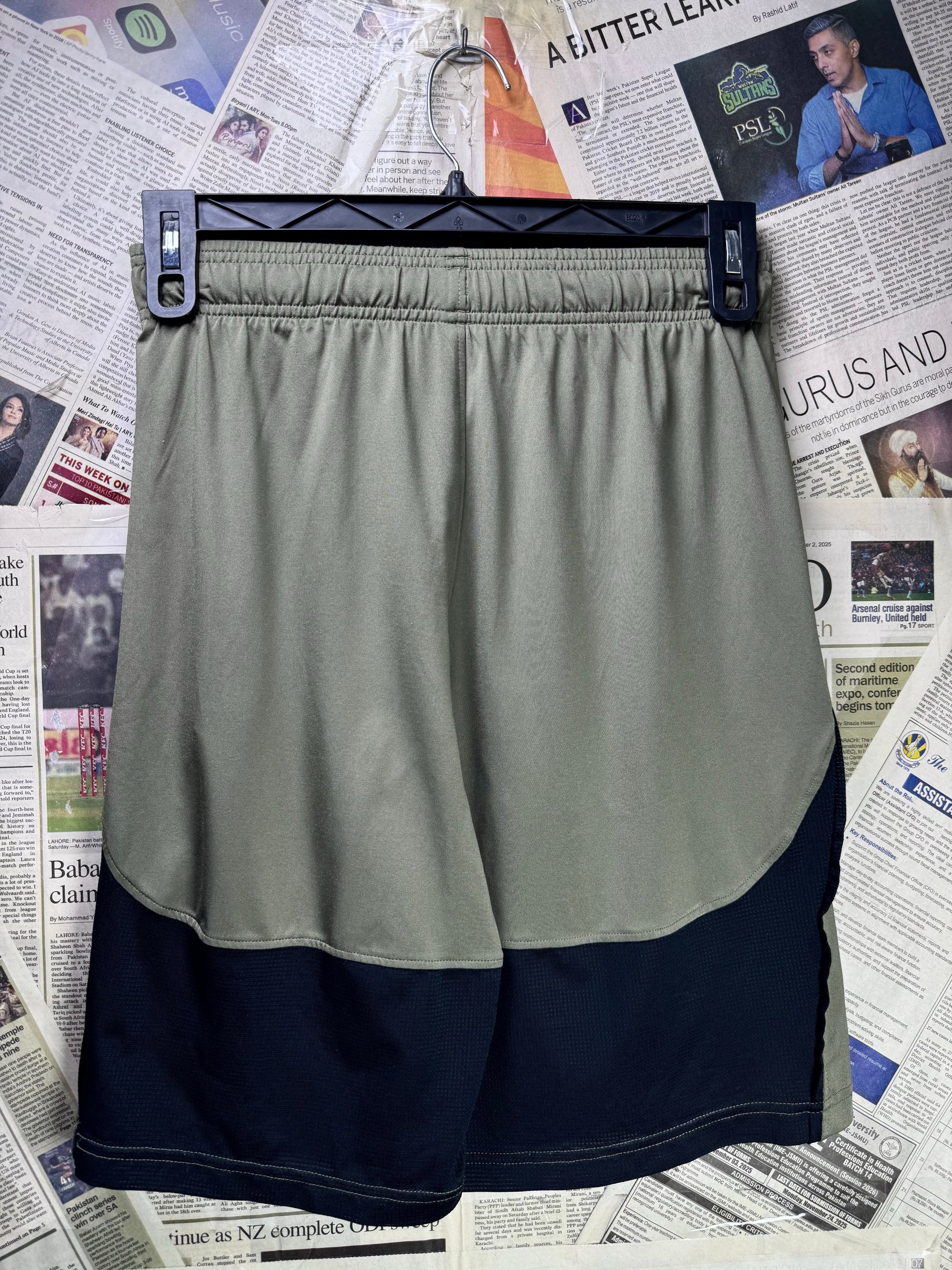Under Armo*r® Waist: 28" to 30" | Sports Shorts | Poly | 1425 - Genuine Maal