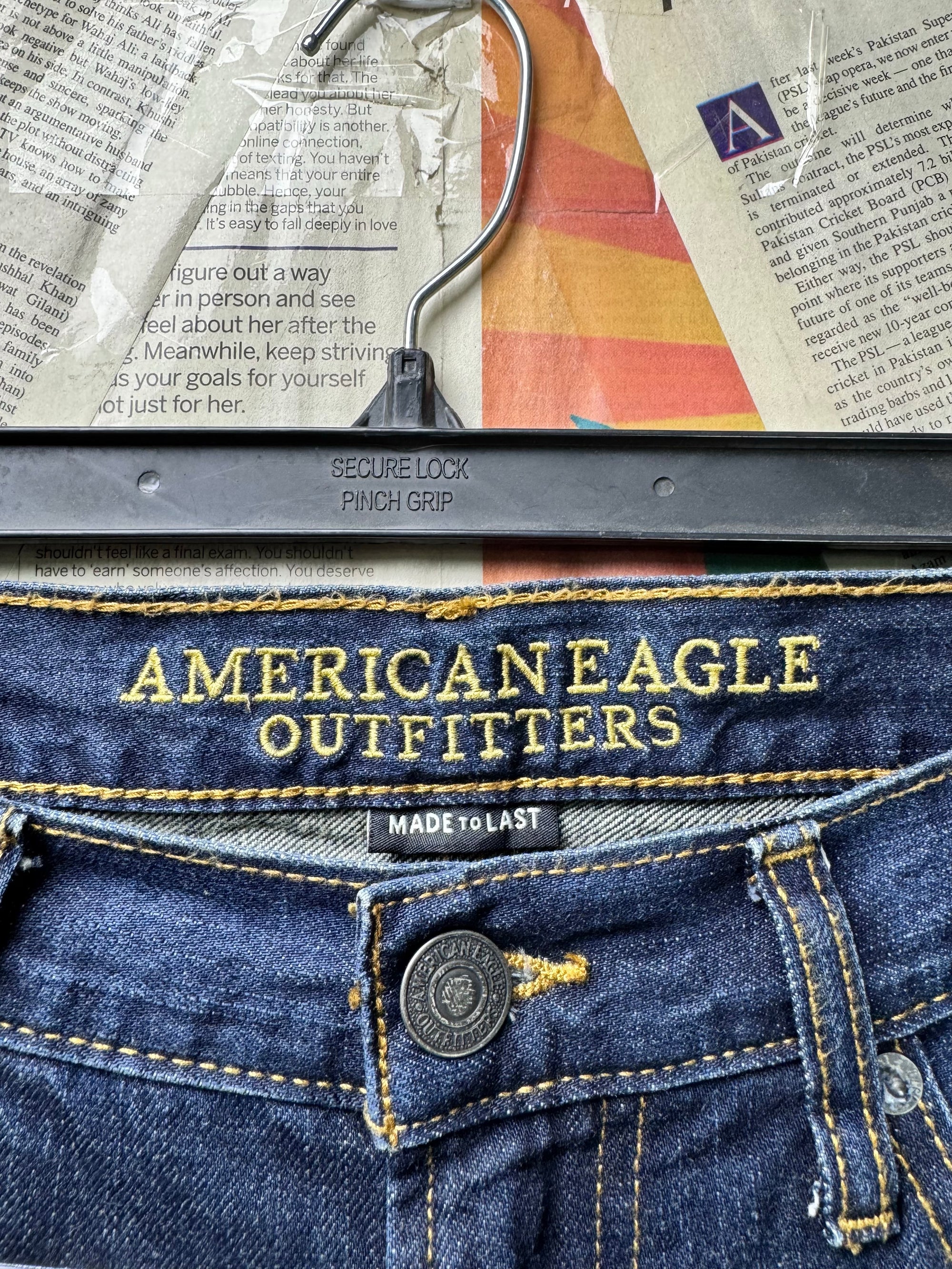 Americ*n Eagle® Waist: 34" to 36" | Blue | Straight Fit Denim Pants | Cotton | 1406 - Genuine Maal
