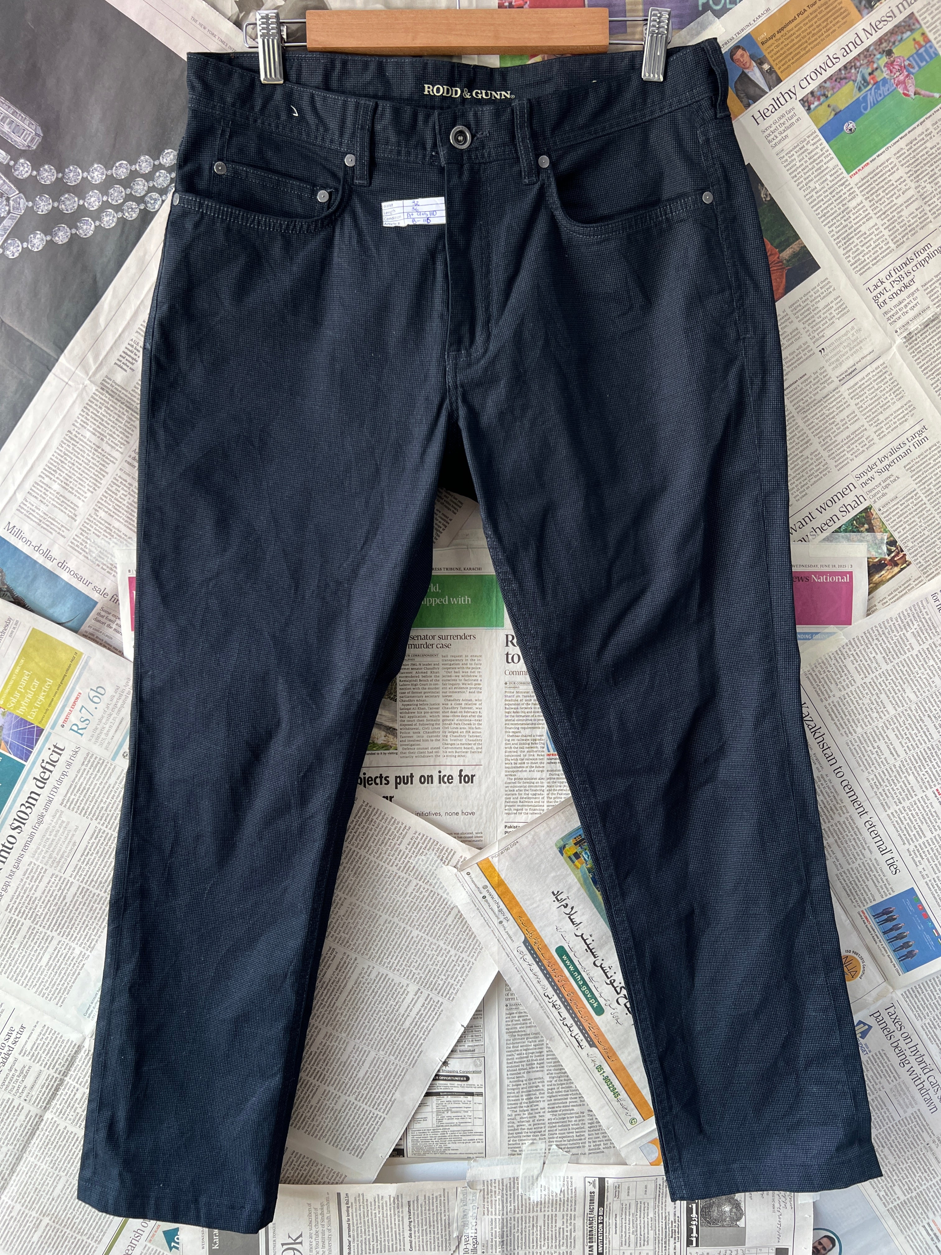 RODD & GUNN® Black | Waist: 32" | B116 - My Store