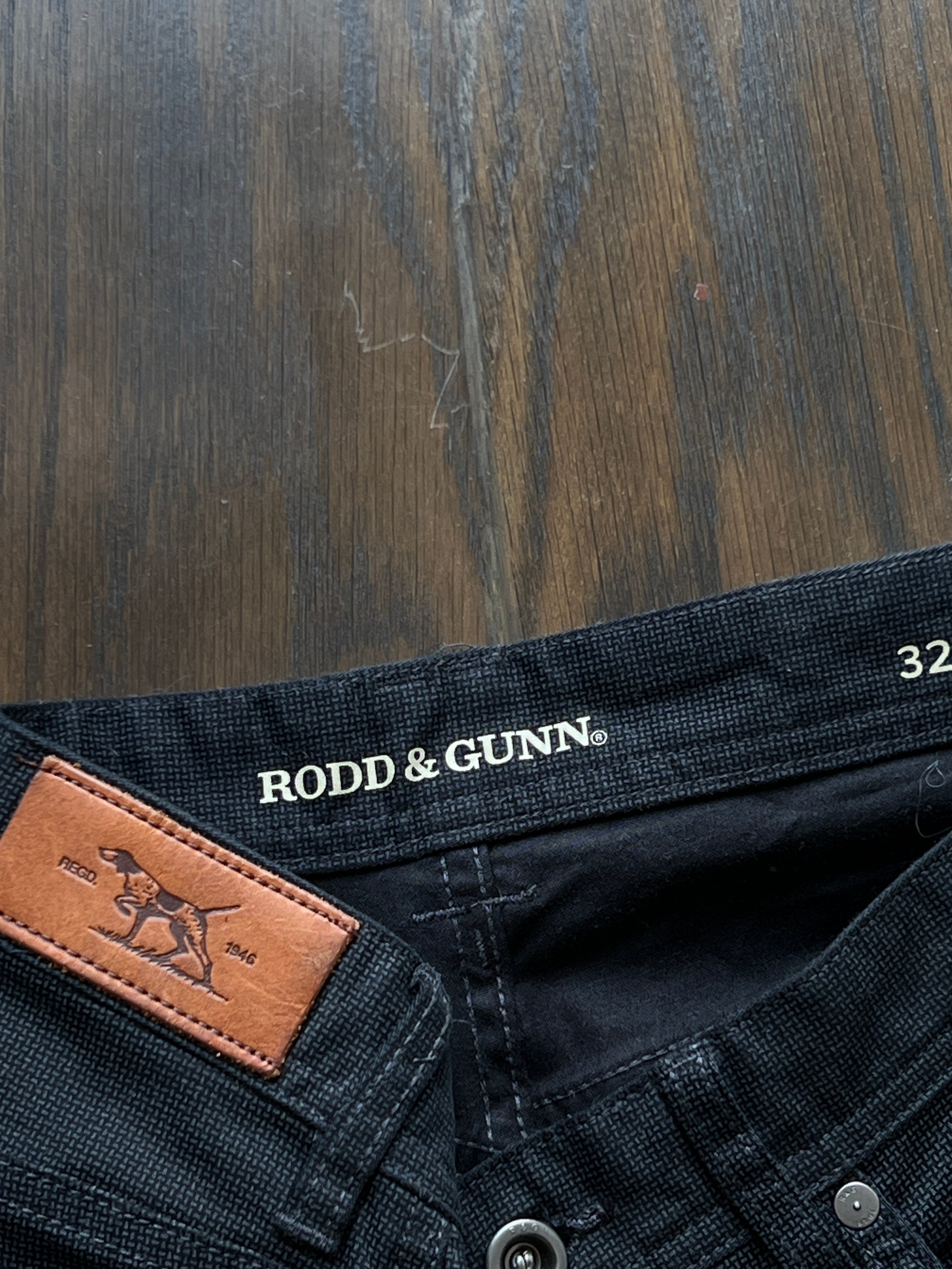 RODD & GUNN® Black | Waist: 32" | B116 - My Store