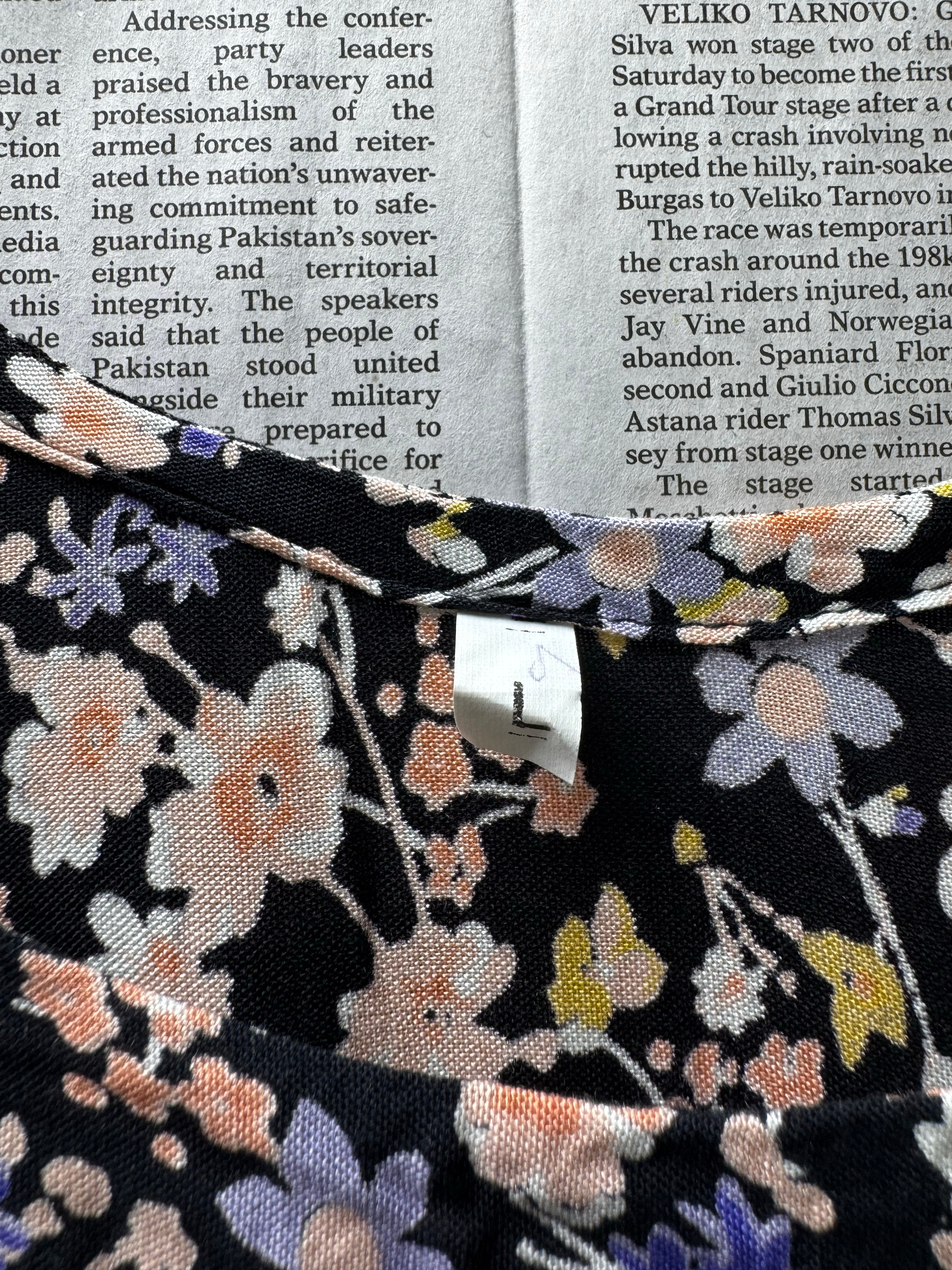 ® Large | Bust: 20" | Floral Print Black Base | Maxi Dress | B6 - 5395 - Genuine Maal