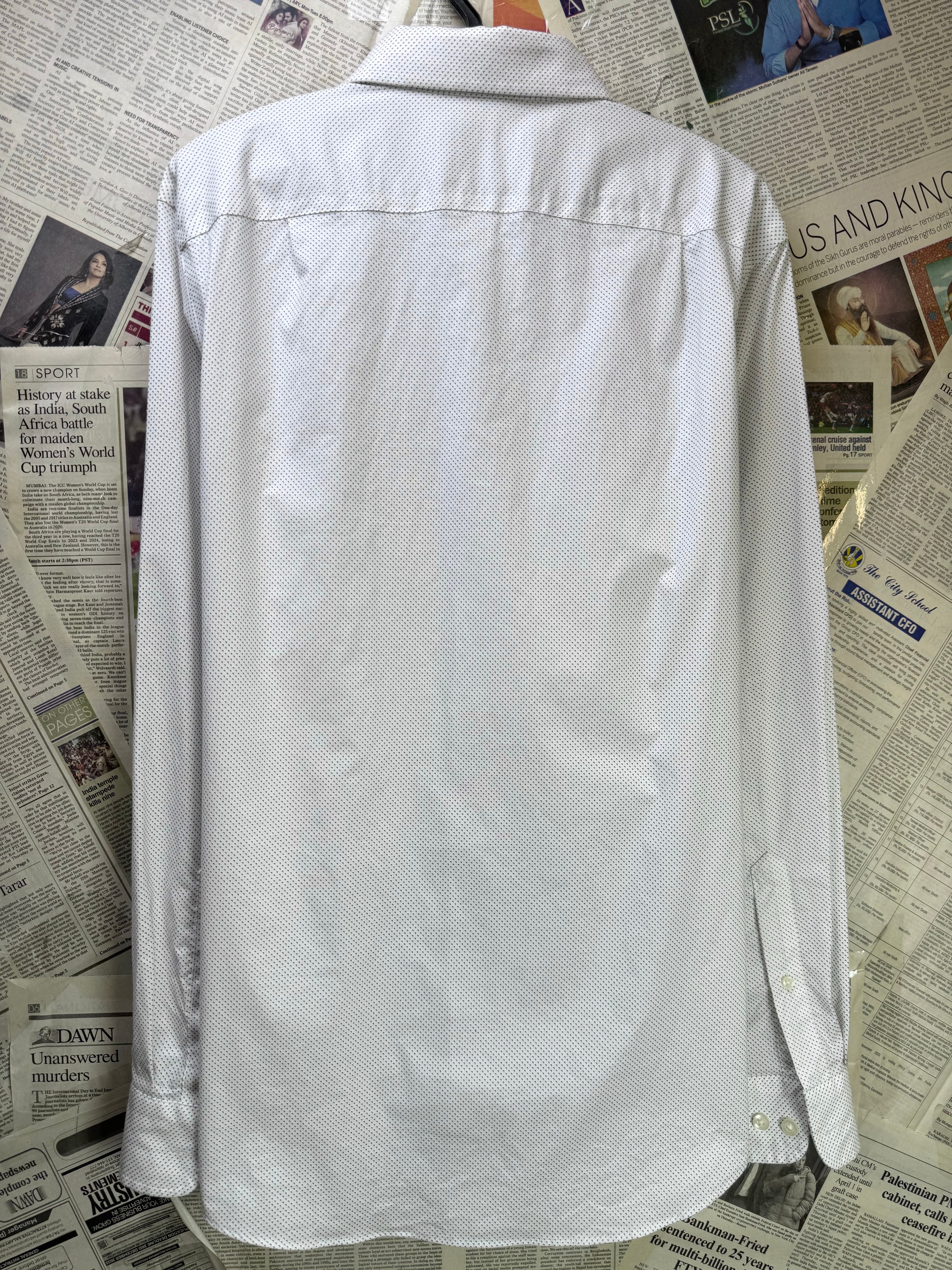 Goodfellow® Medium | Chest: 22" | White with Print | Shirt | 4059 - Genuine Maal