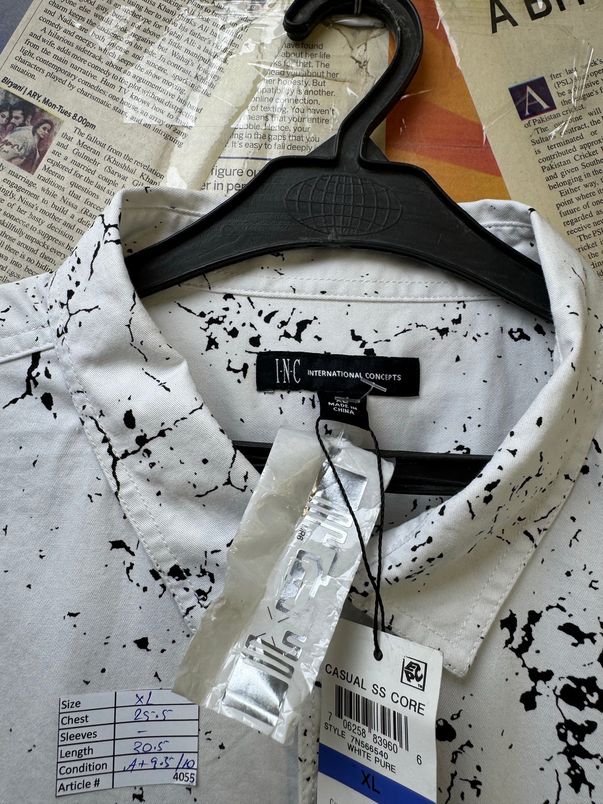INC® XL | Chest: 25.5" | White with Art Print | Camp Shirt | Cotton | 4055 - Genuine Maal